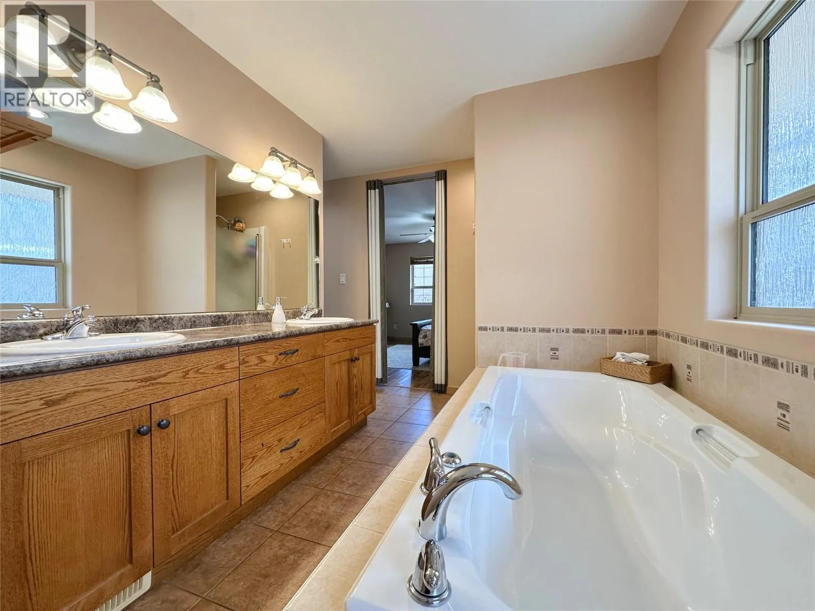 4005 FAIRWINDS Drive