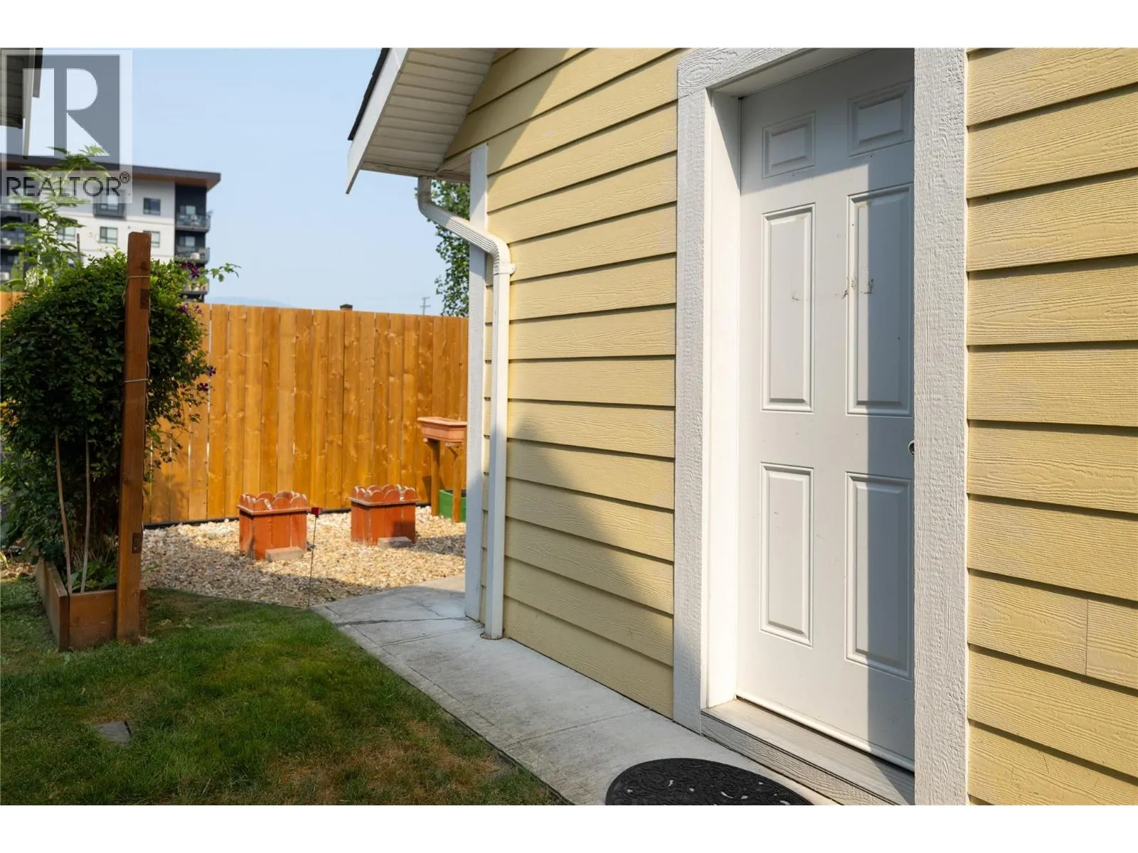 #10 1231 10 Street SW