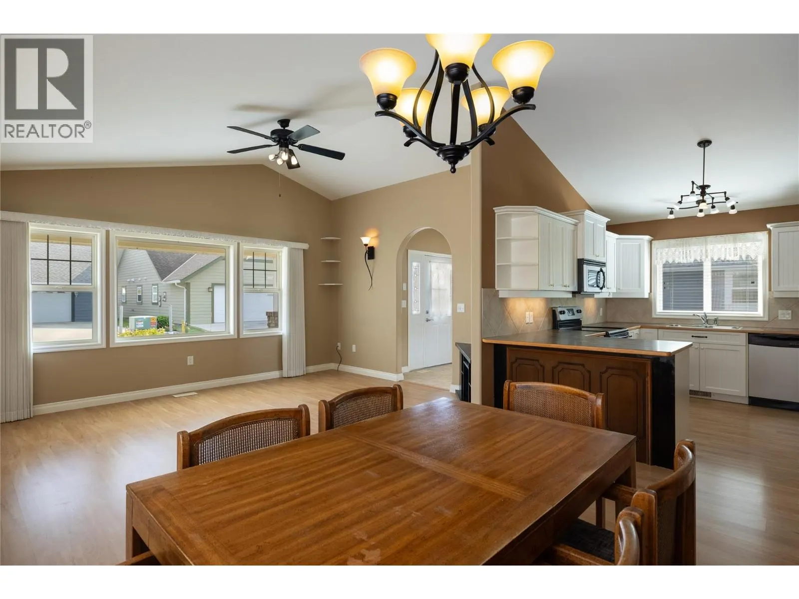 #10 1231 10 Street SW