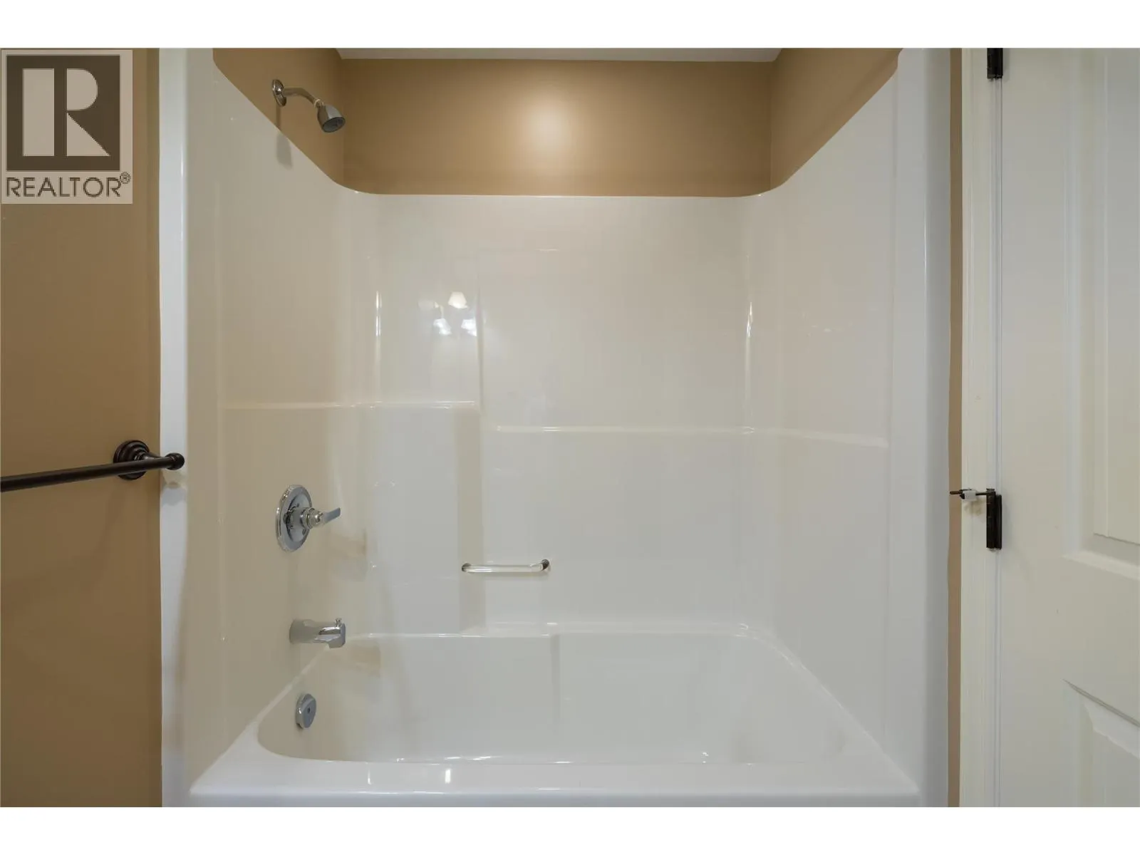 #10 1231 10 Street SW