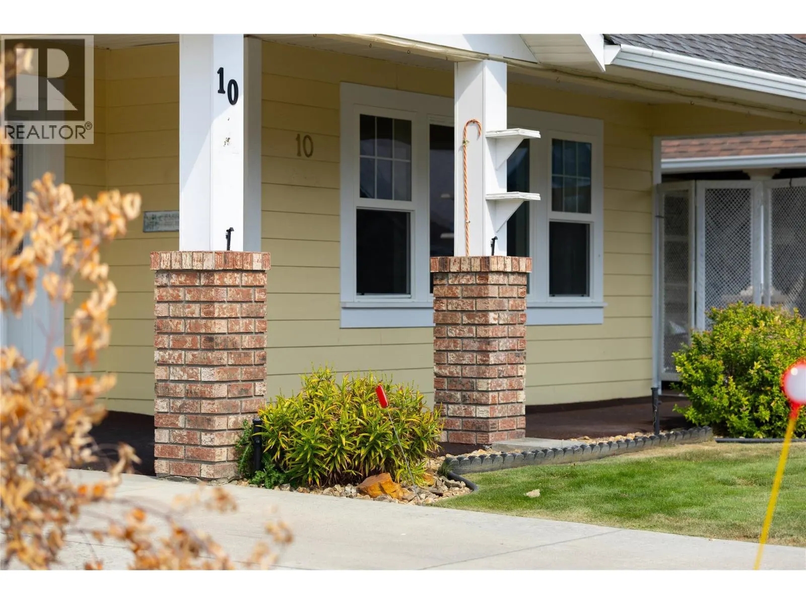 #10 1231 10 Street SW