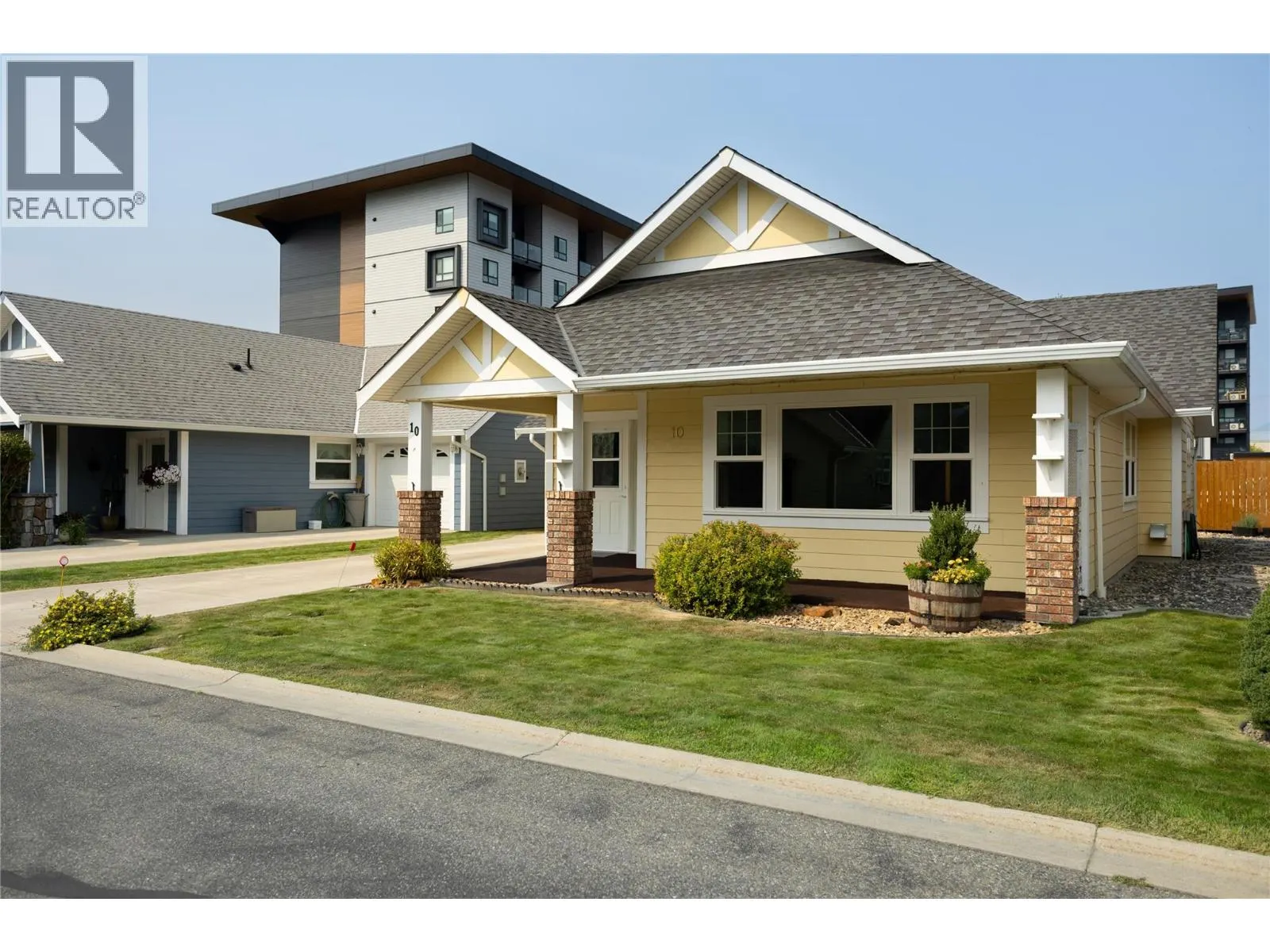 #10 1231 10 Street SW