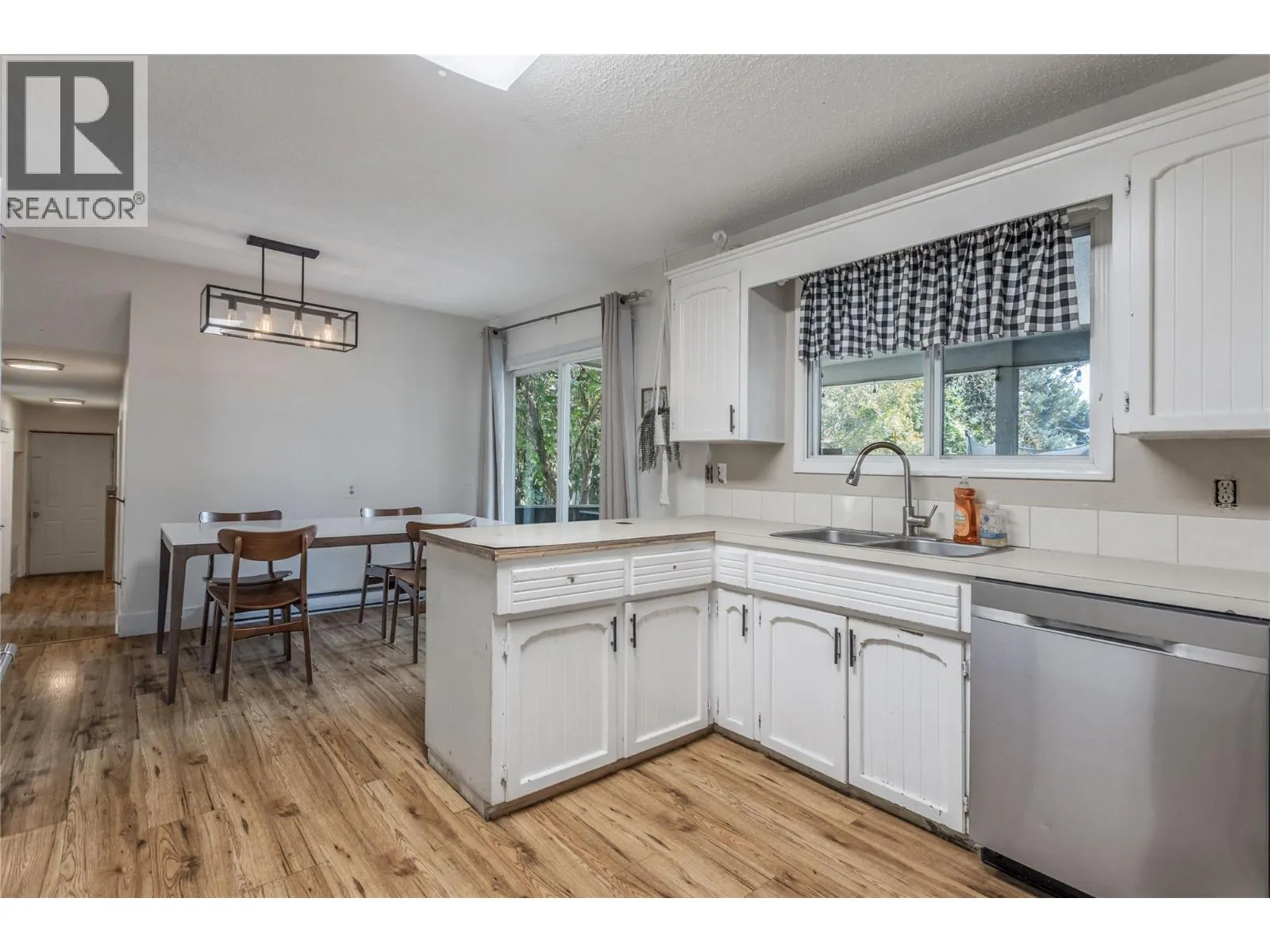 465 Bach Road