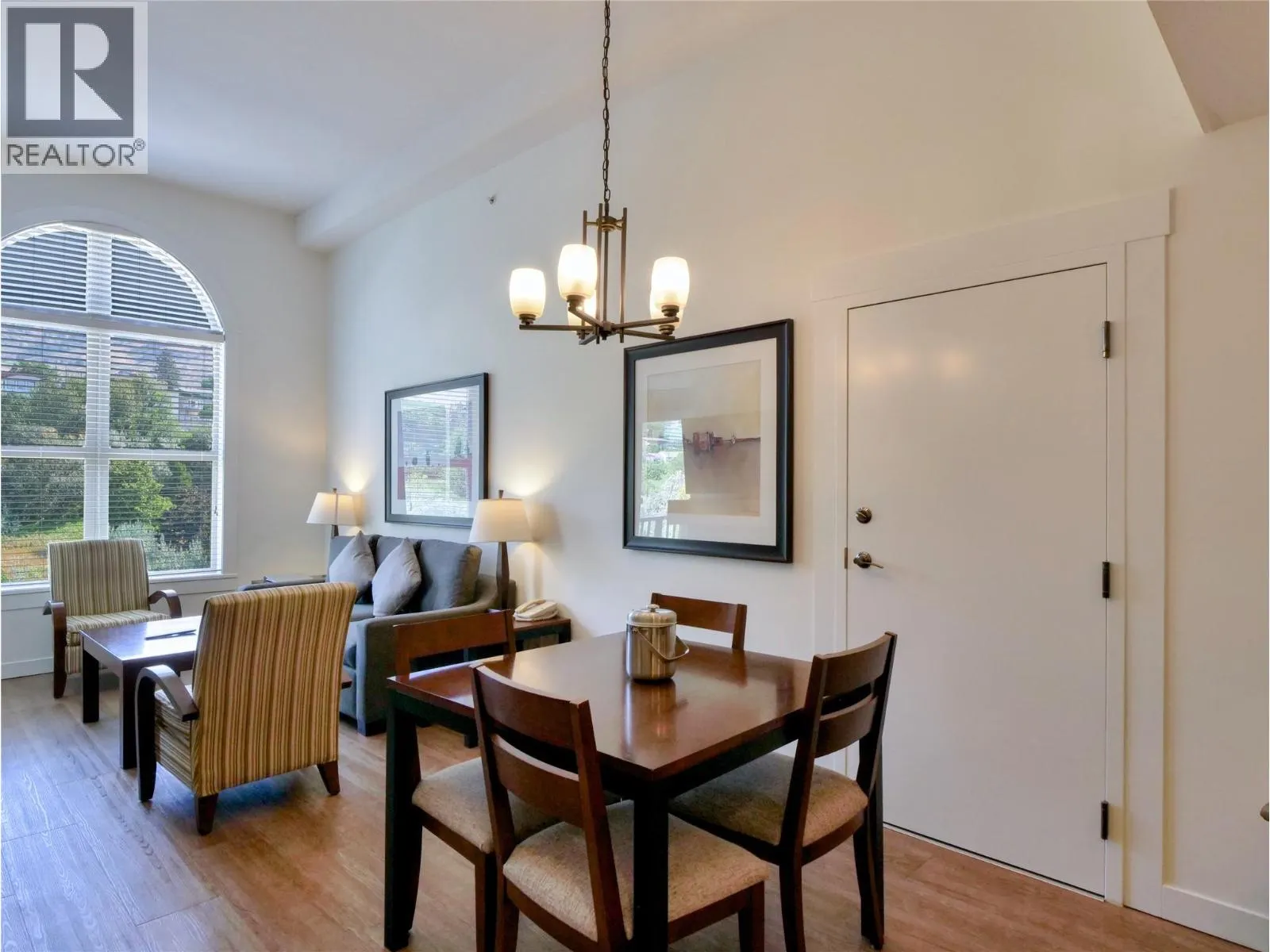 4200 LAKESHORE Drive Unit# 334