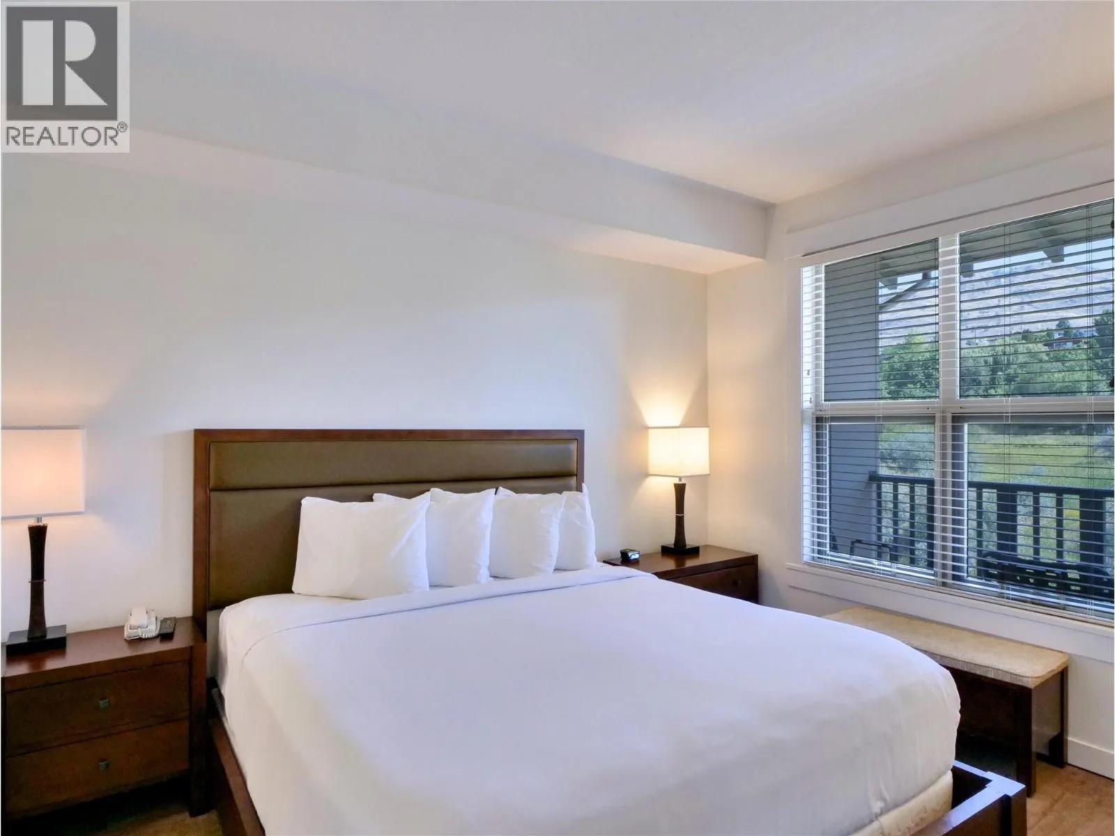 4200 LAKESHORE Drive Unit# 334