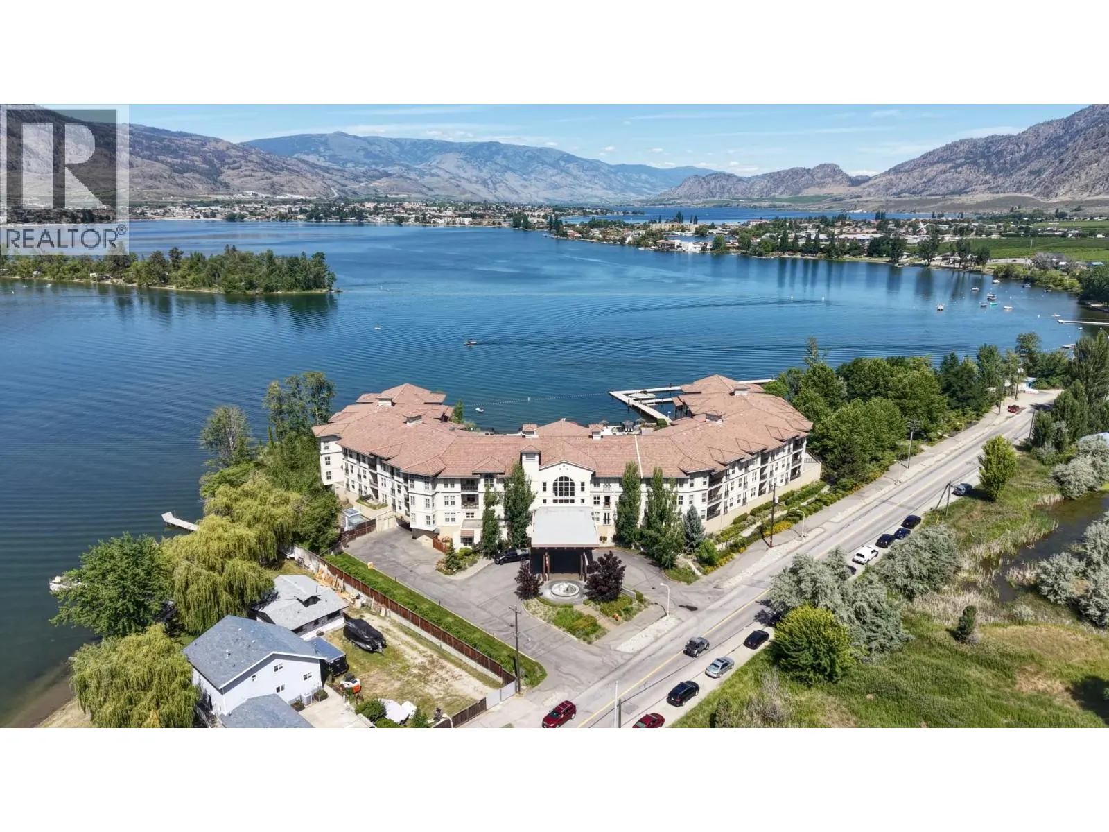 4200 LAKESHORE Drive Unit# 334