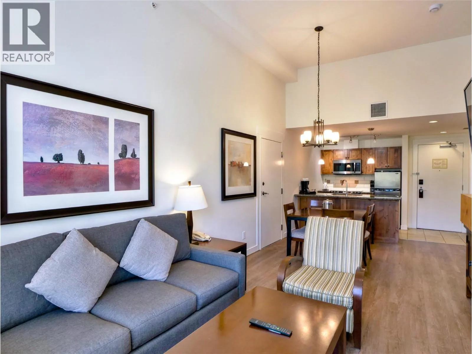 4200 LAKESHORE Drive Unit# 334