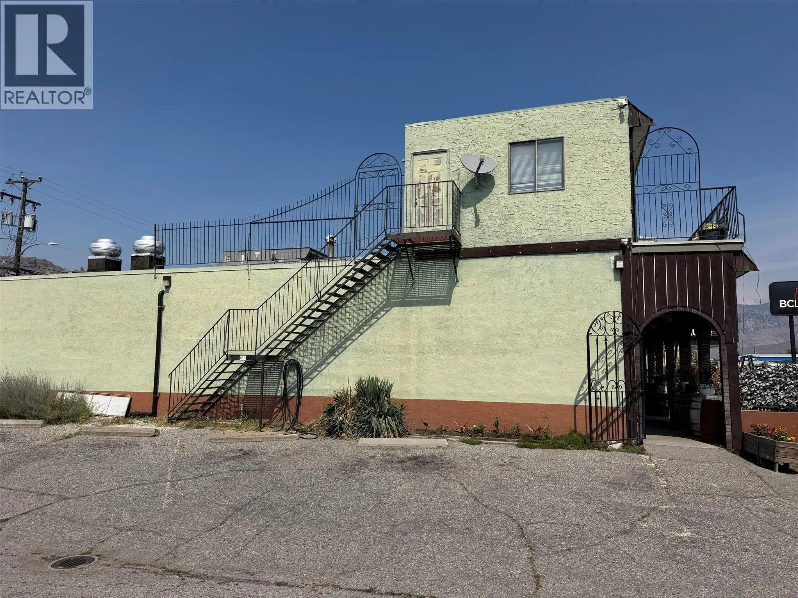 5948 MAIN Street