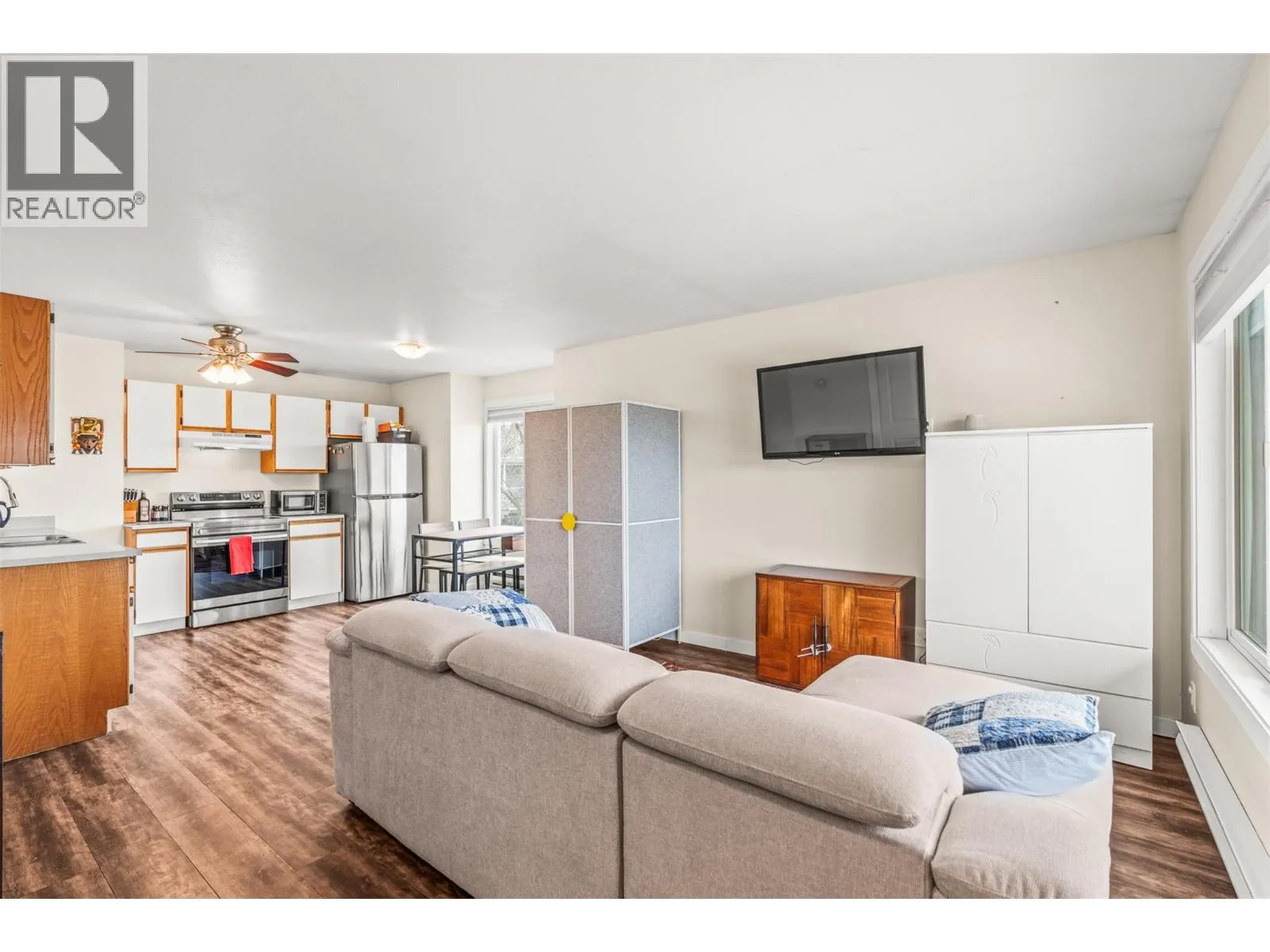 1041 Middleton Way Unit# 204