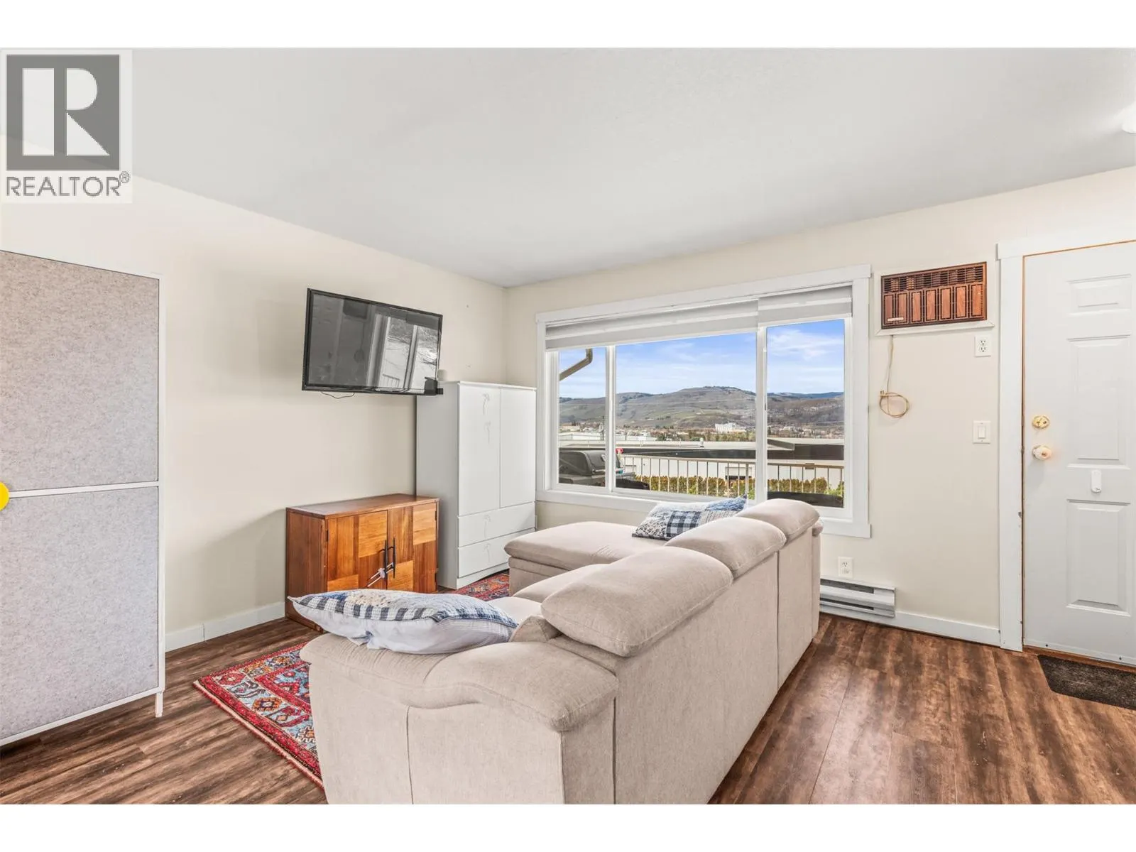 1041 Middleton Way Unit# 204