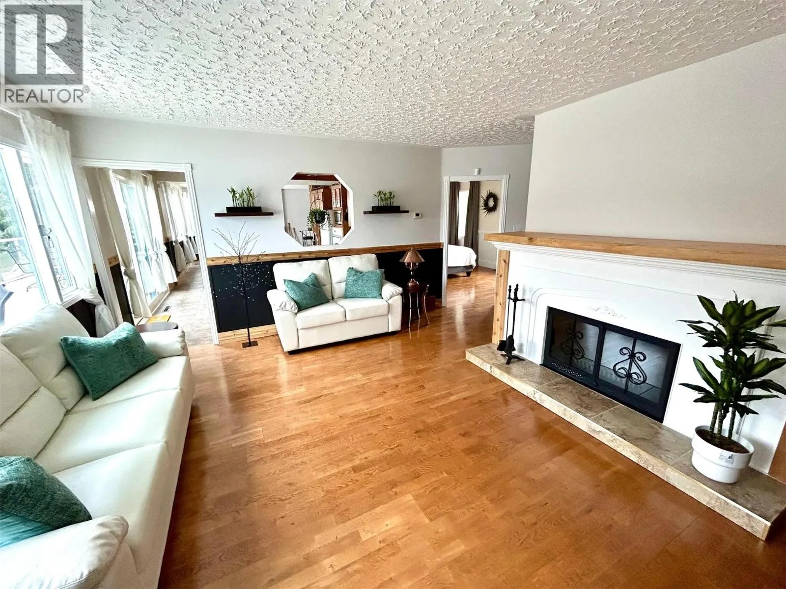 2437 Blind Bay Road