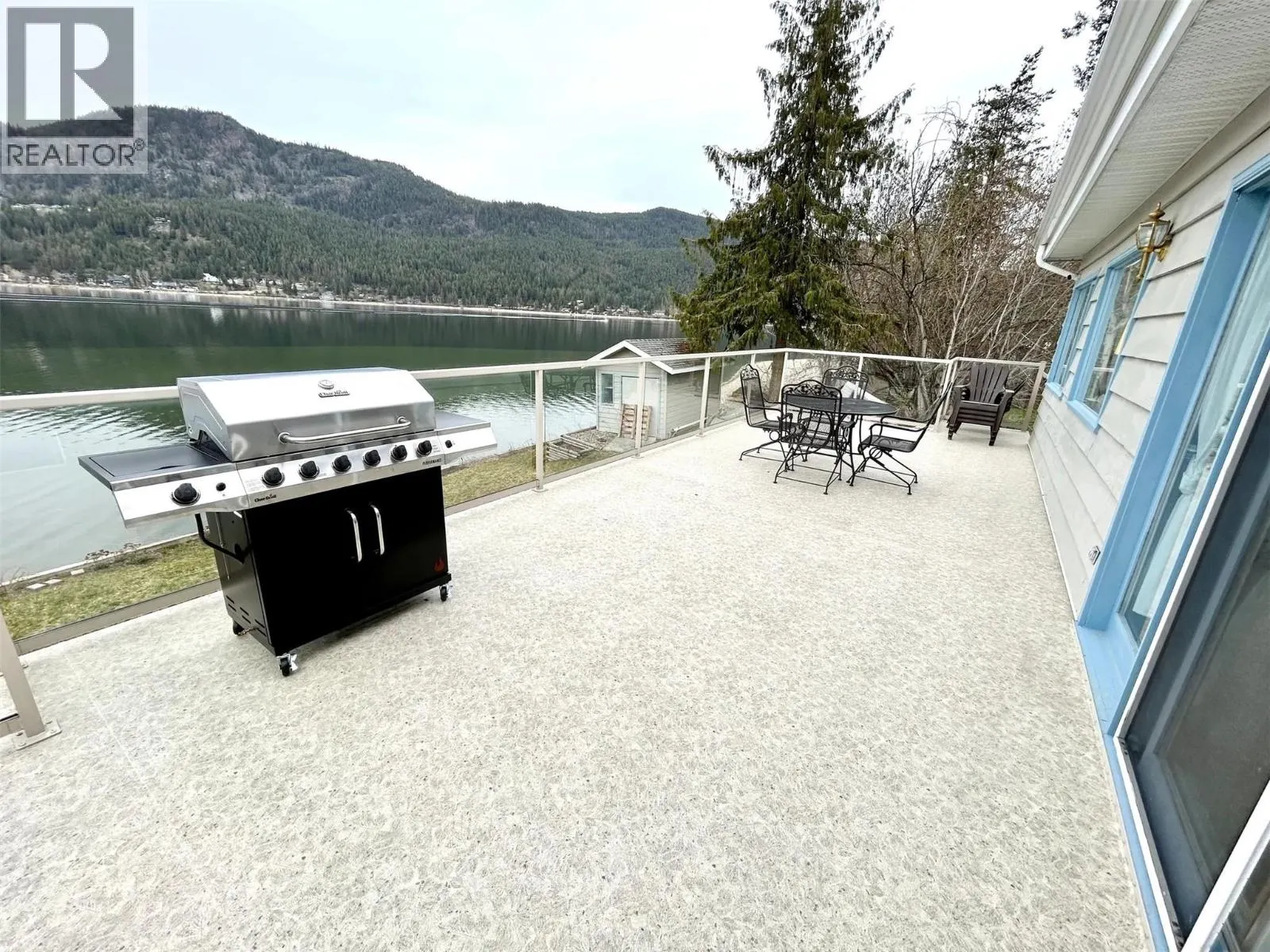 2437 Blind Bay Road