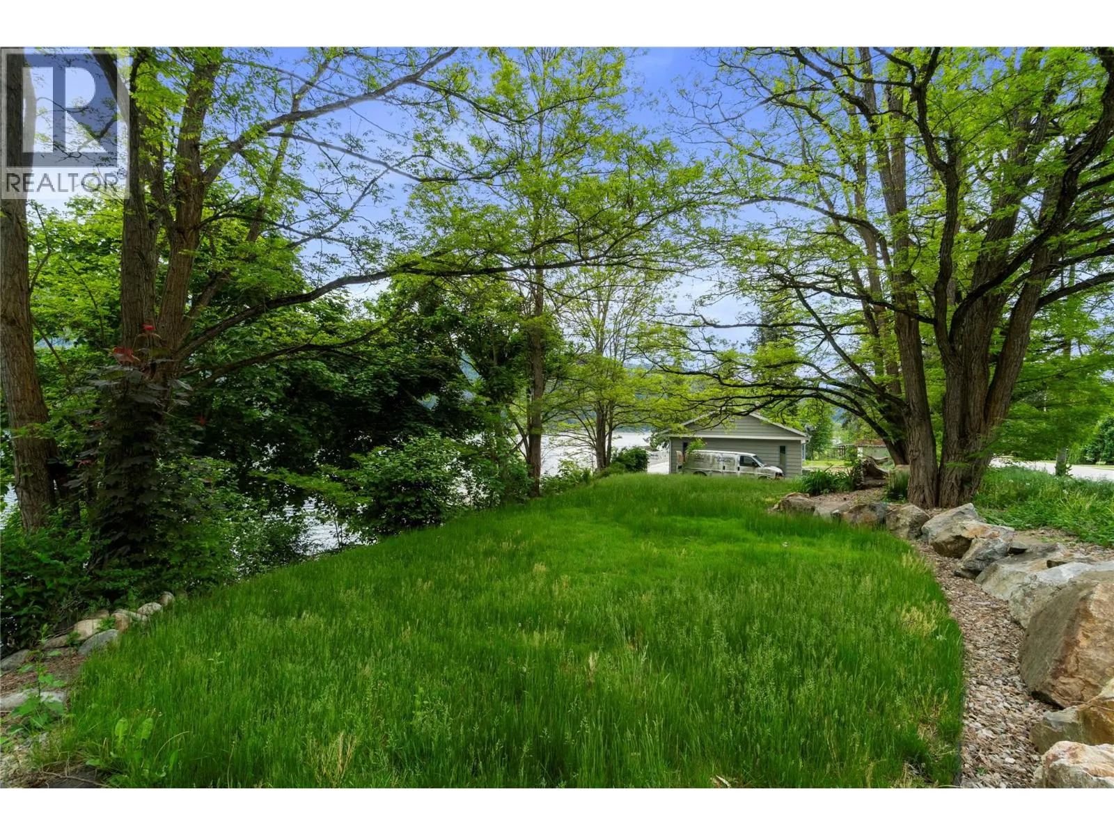 2437 Blind Bay Road