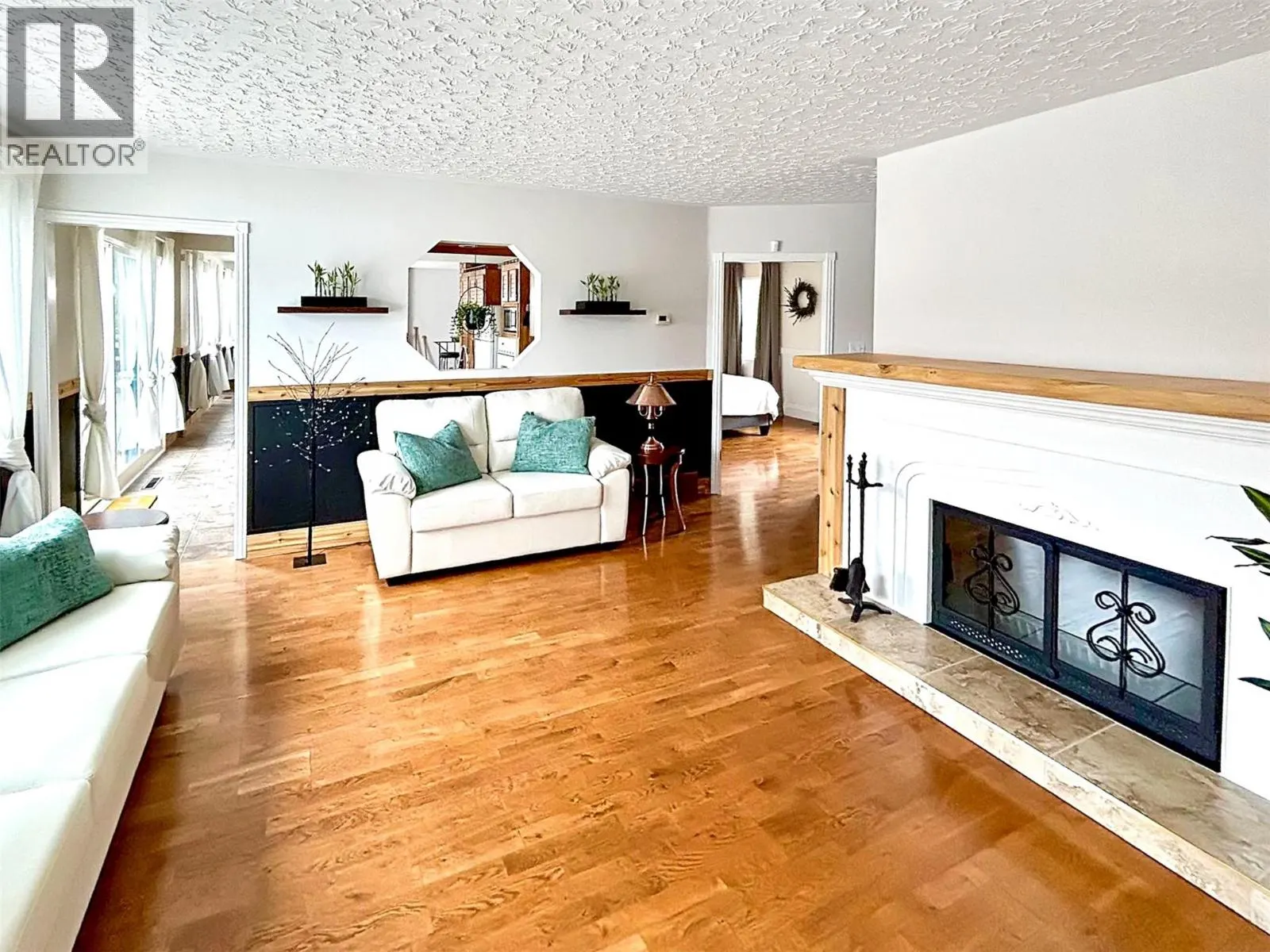 2437 Blind Bay Road