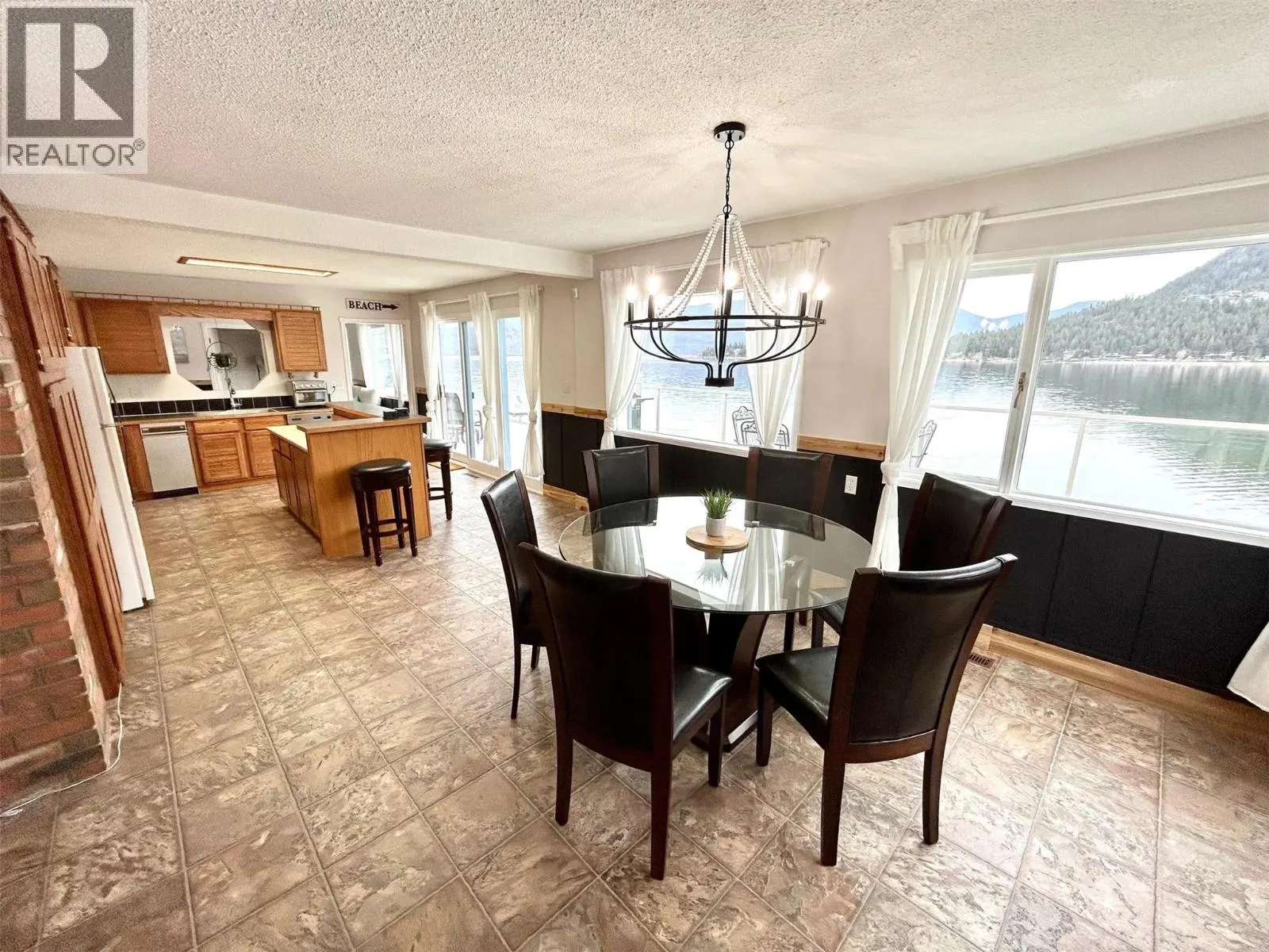 2437 Blind Bay Road