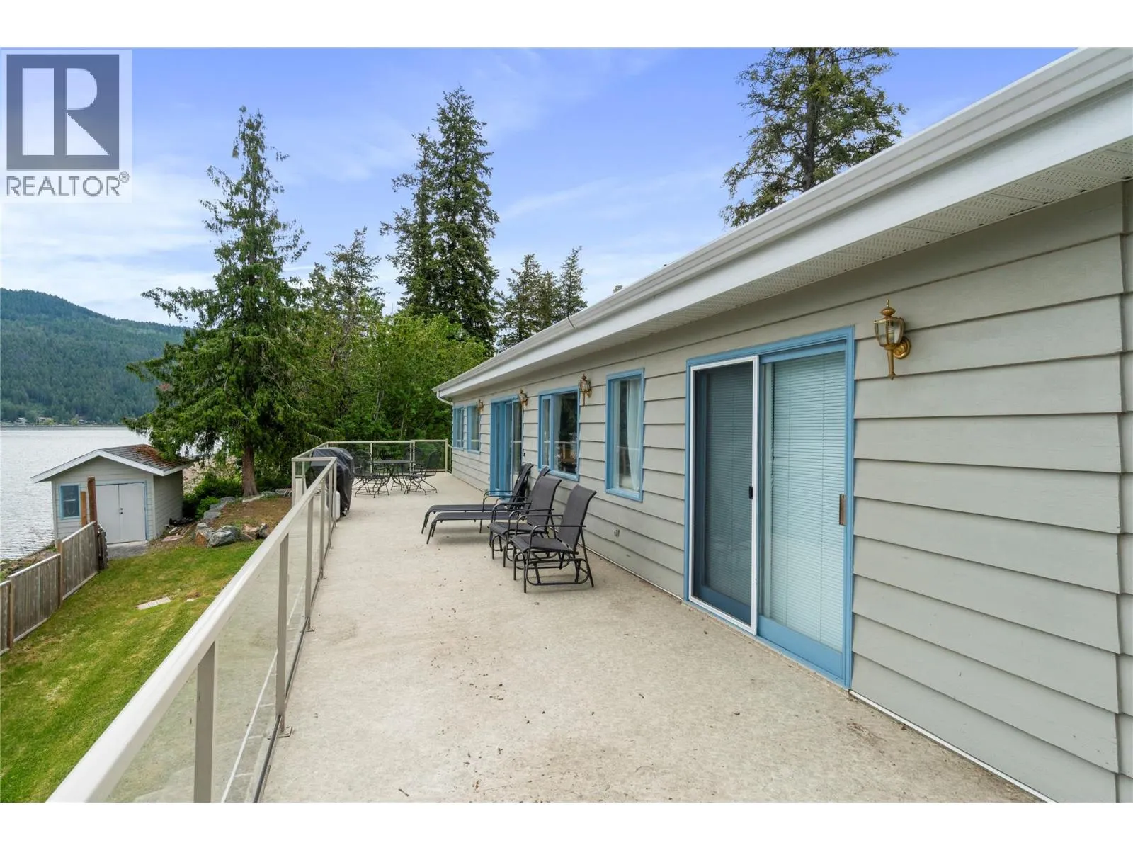 2437 Blind Bay Road