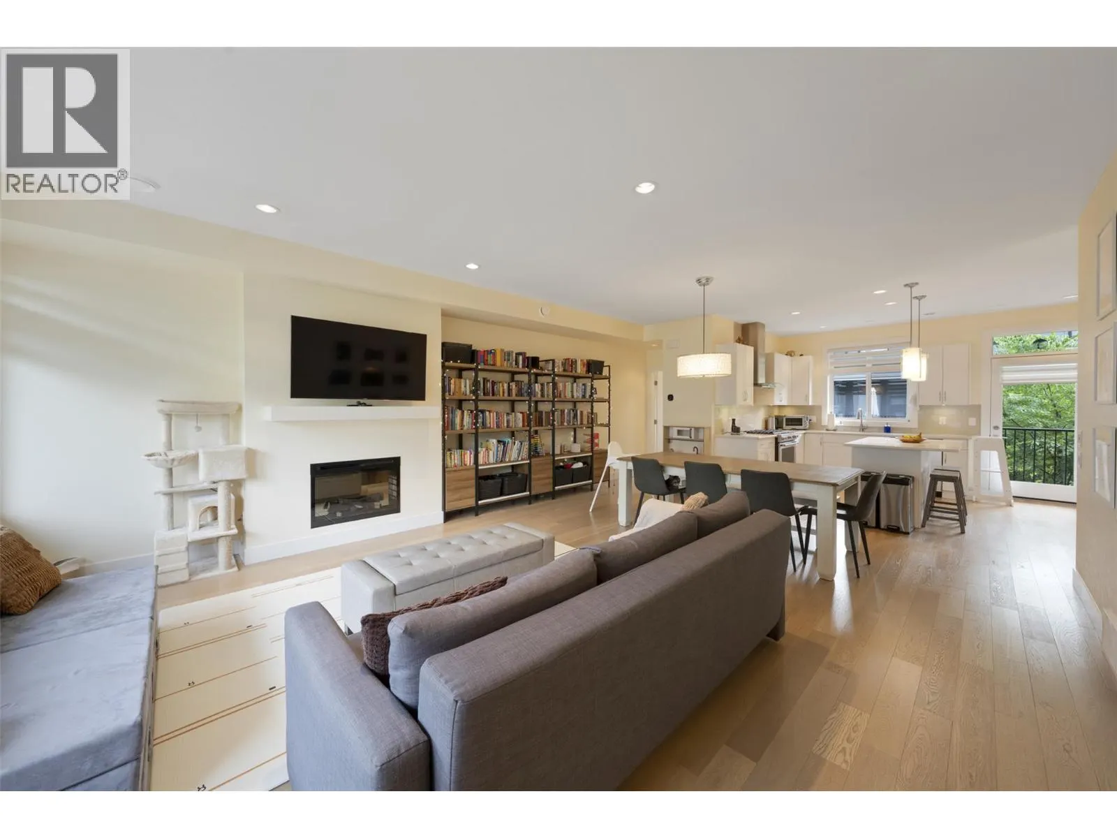 1102 Cameron Avenue Unit# 144