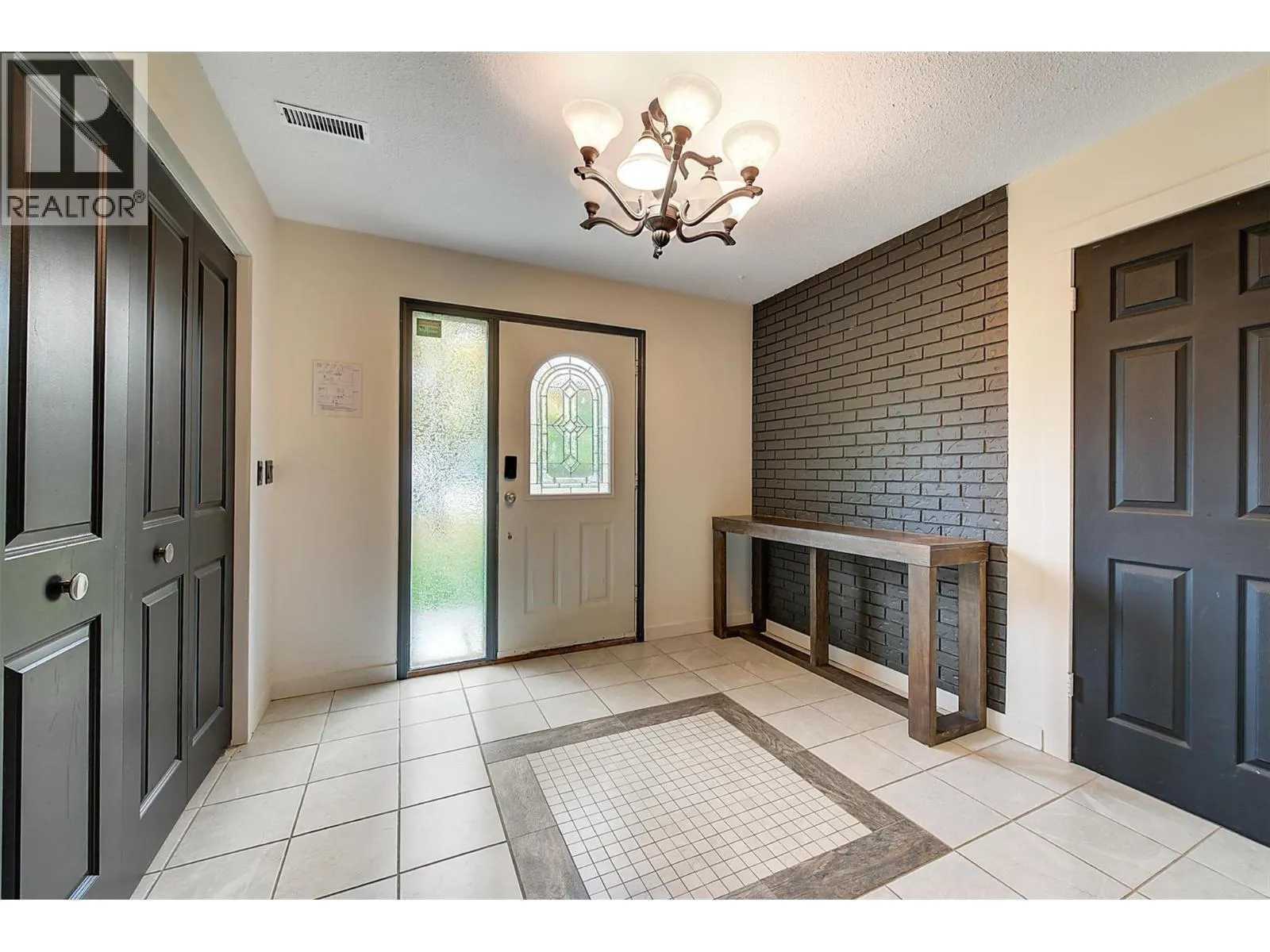 790 Torrs Court
