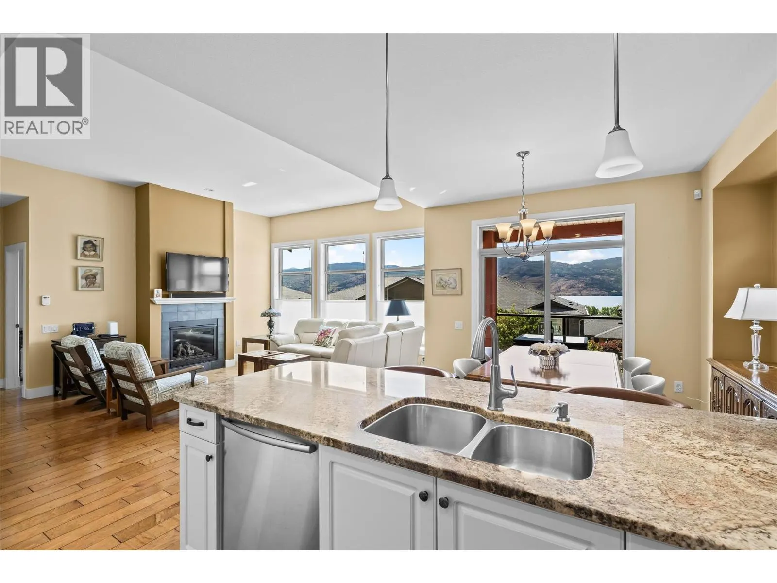 2194 Alvarado Trail