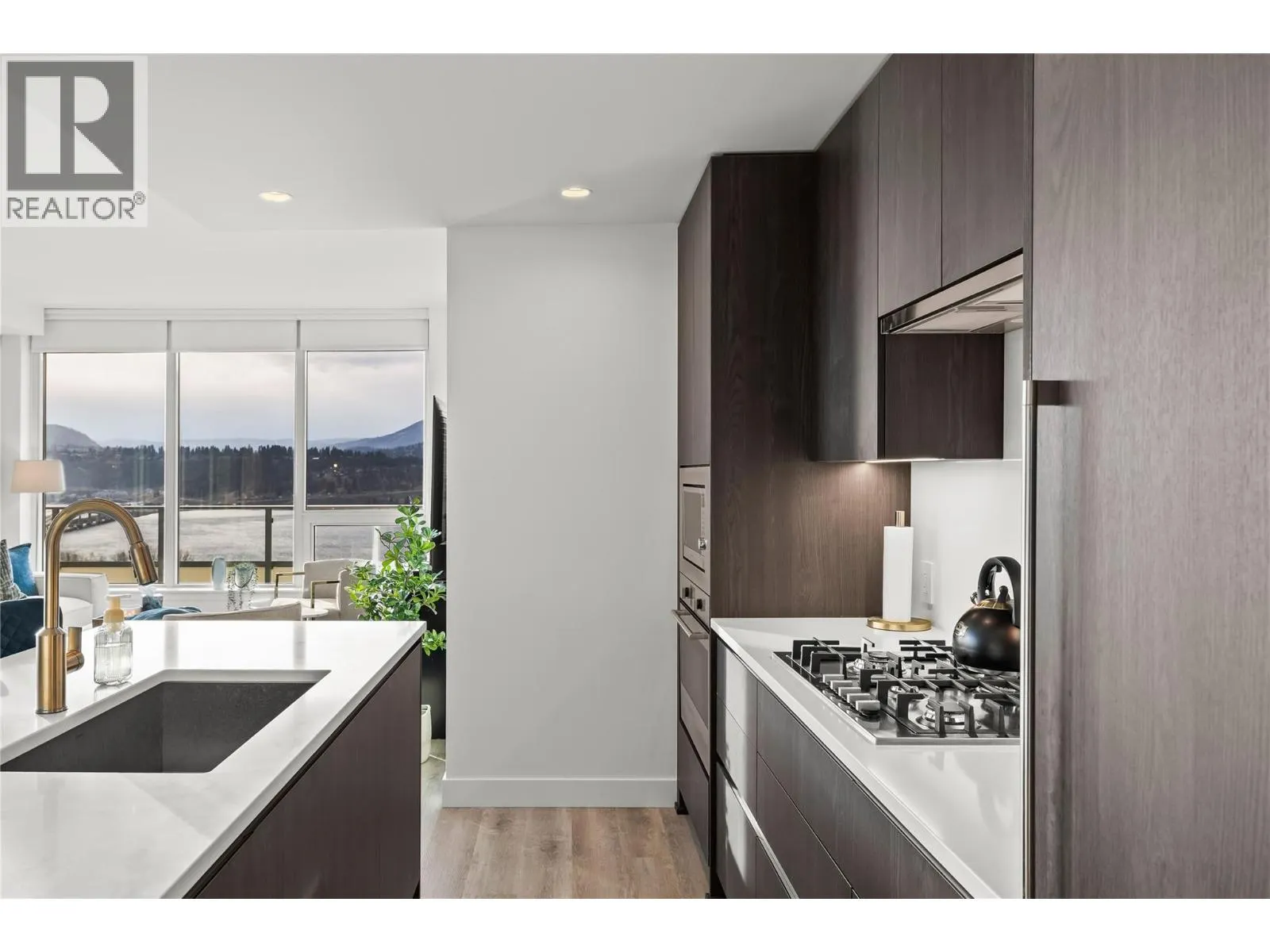 238 Leon Avenue Unit# 2007