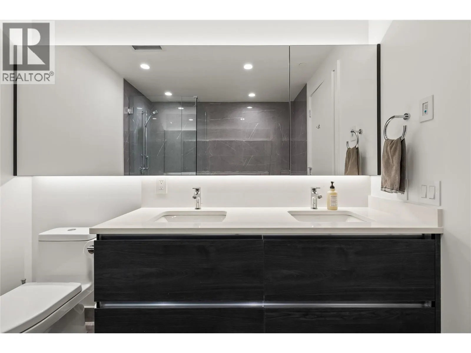 238 Leon Avenue Unit# 2007