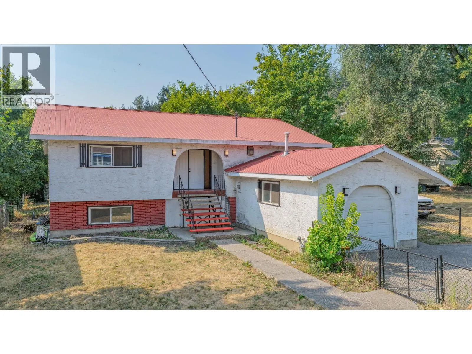 718 Russell Avenue