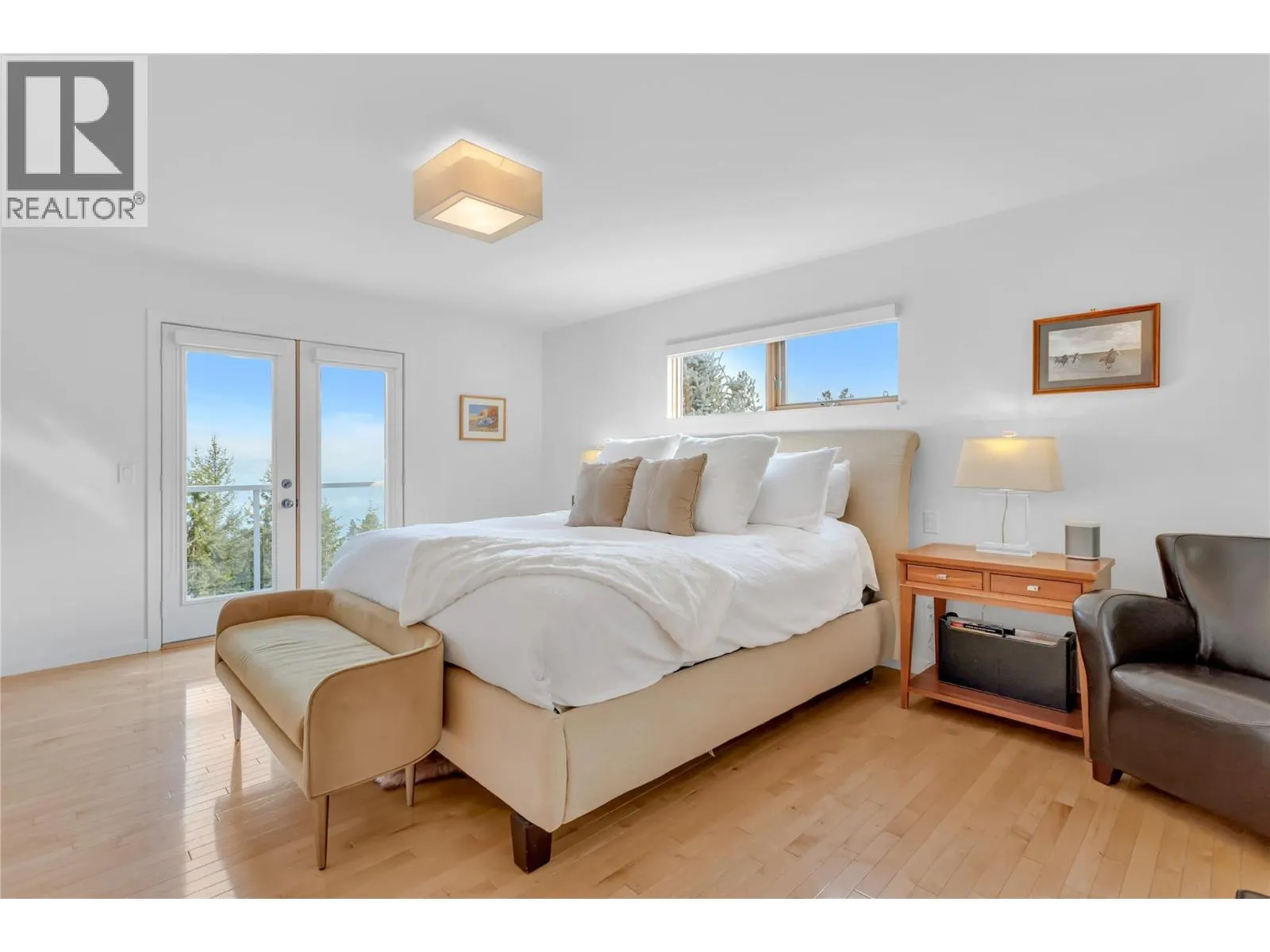 5851 Lakeshore Road