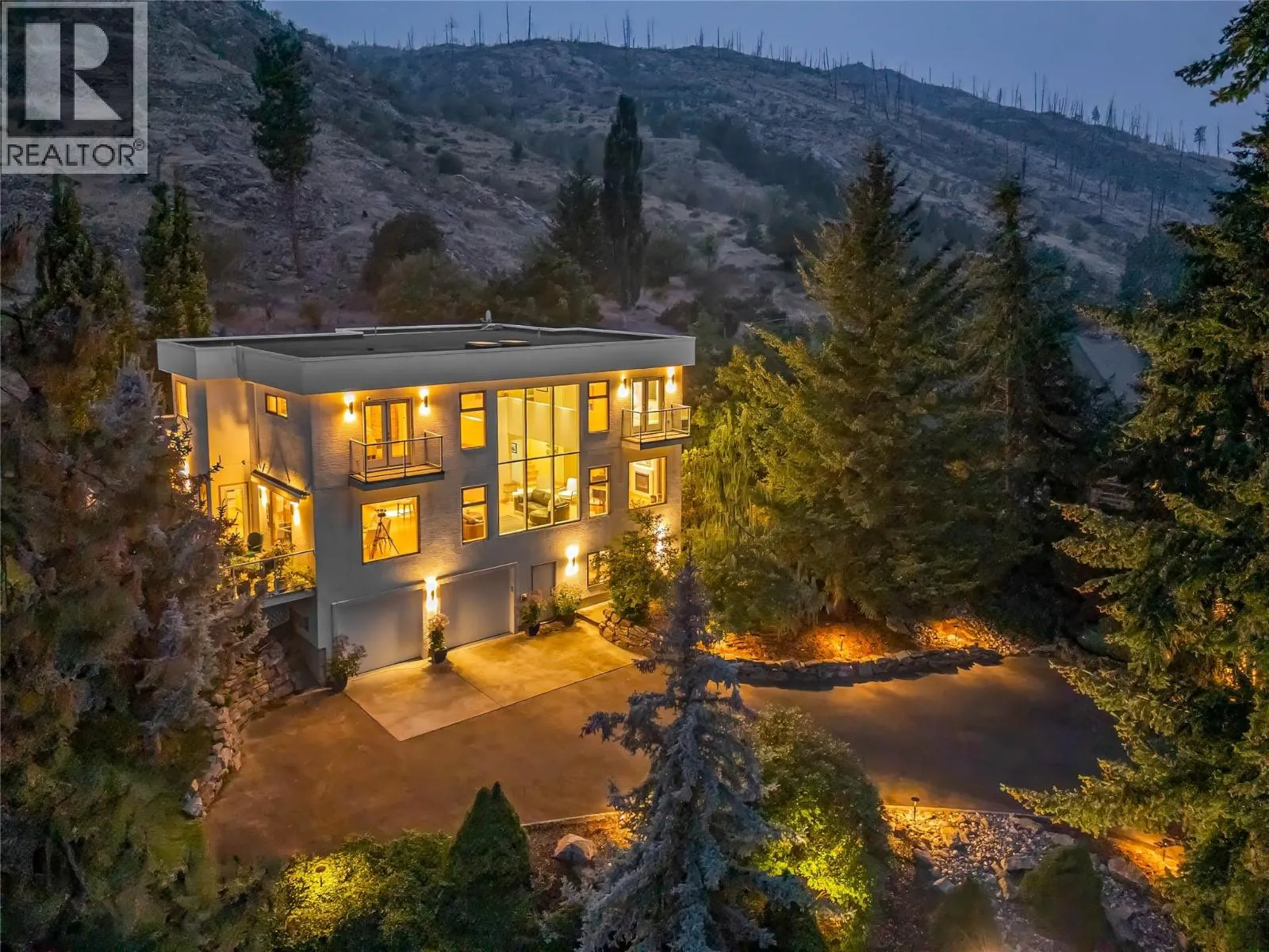 5851 Lakeshore Road