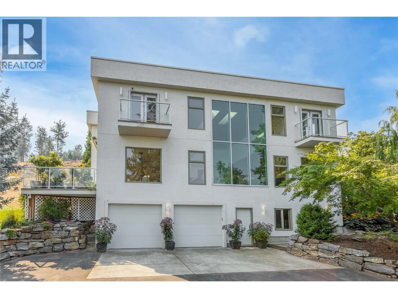 5851 Lakeshore Road