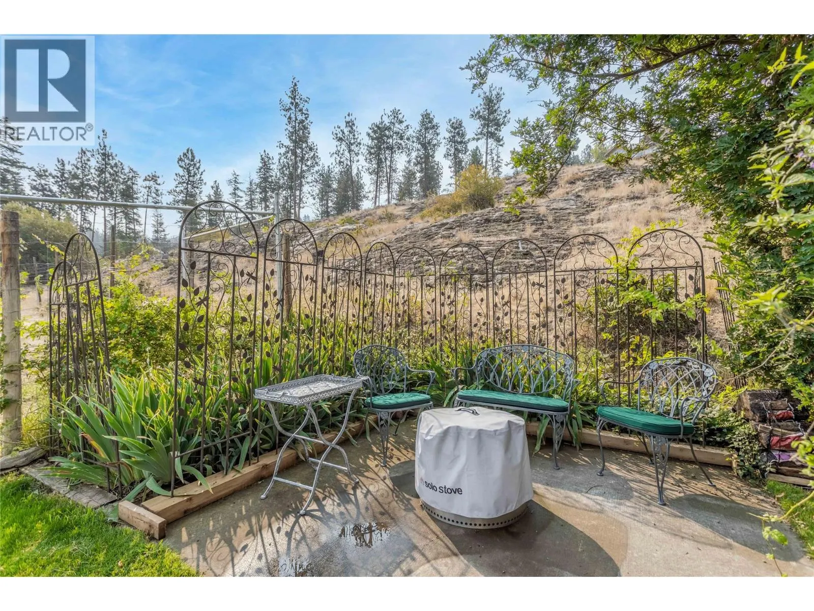 5851 Lakeshore Road