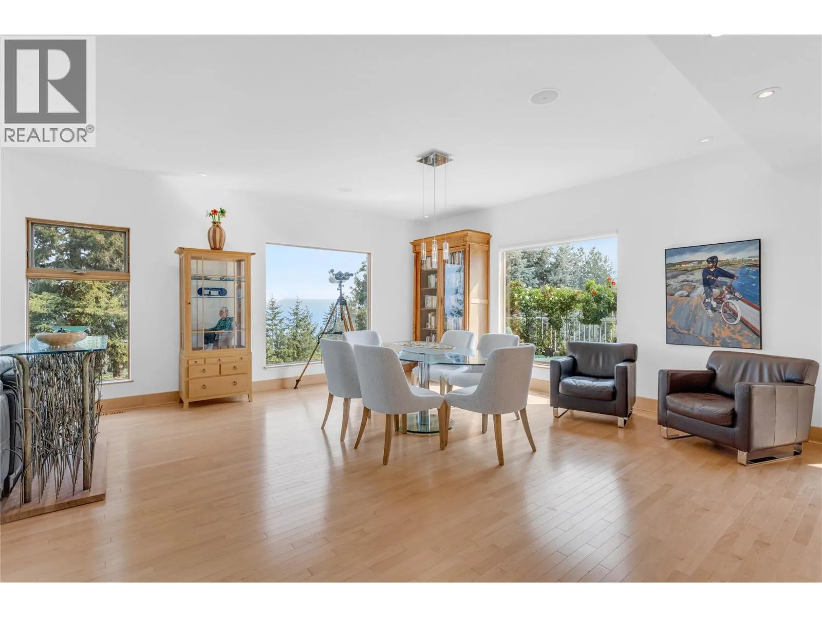 5851 Lakeshore Road