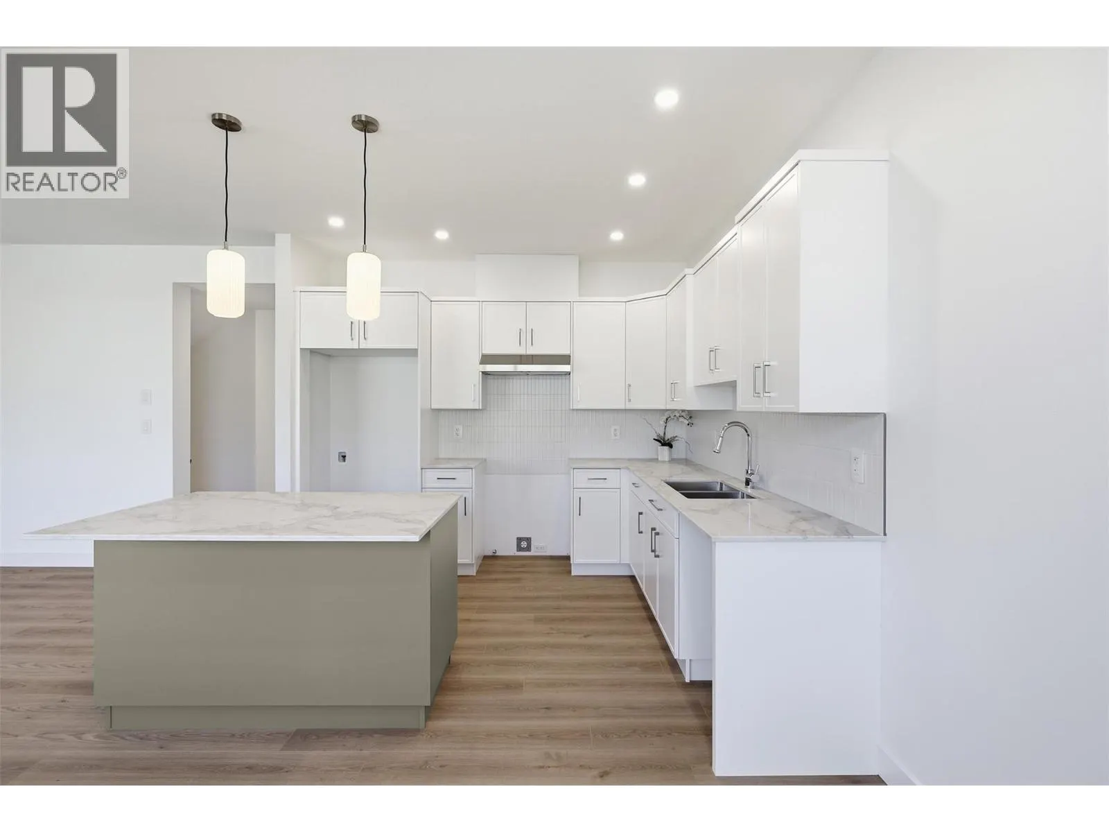 2050 Grasslands Boulevard Unit# 146