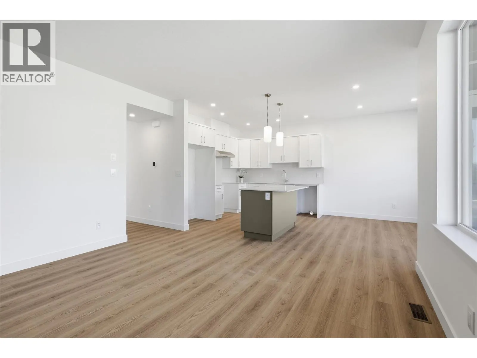 2050 Grasslands Boulevard Unit# 146