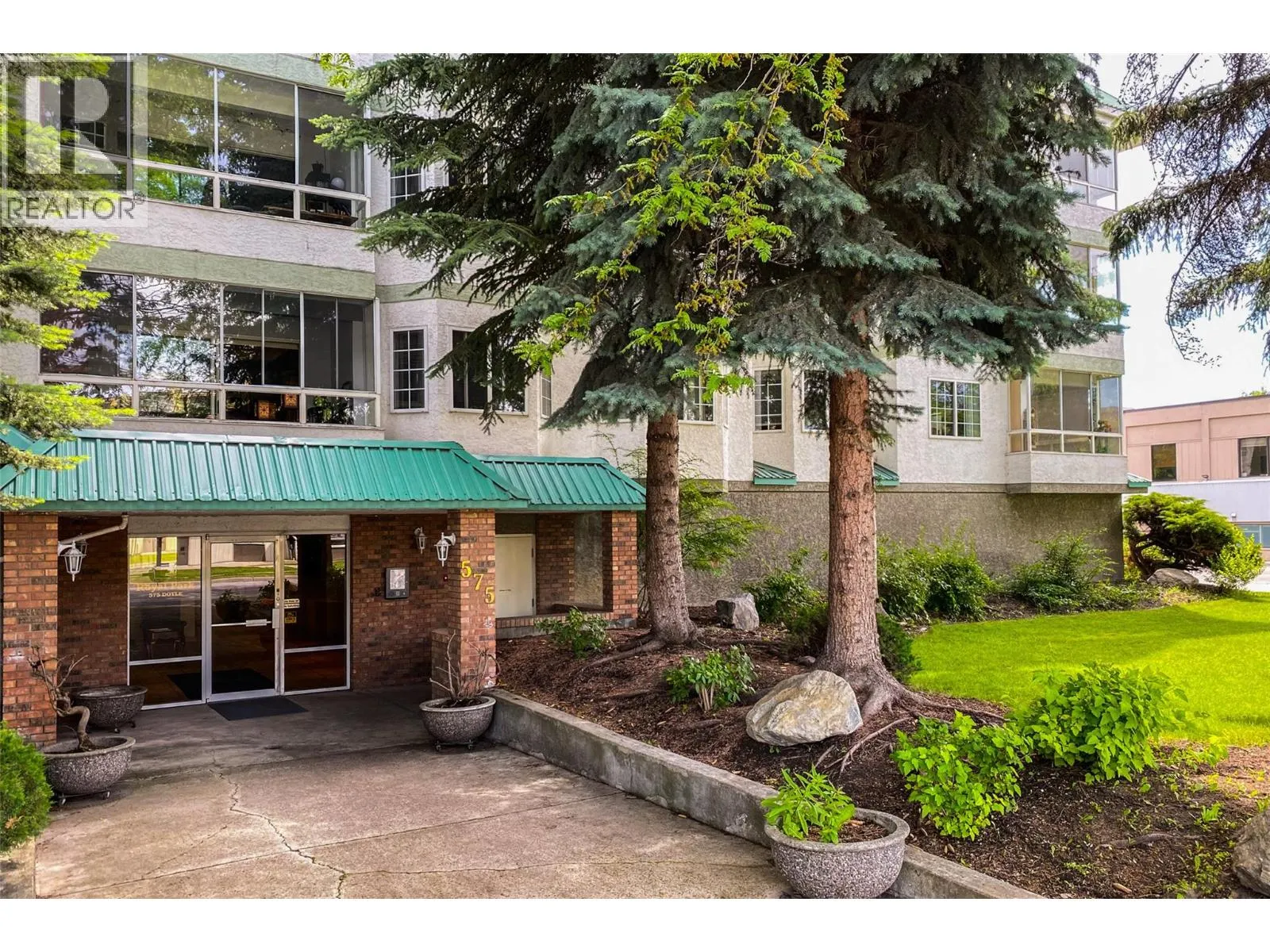 575 Doyle Avenue Unit# 101