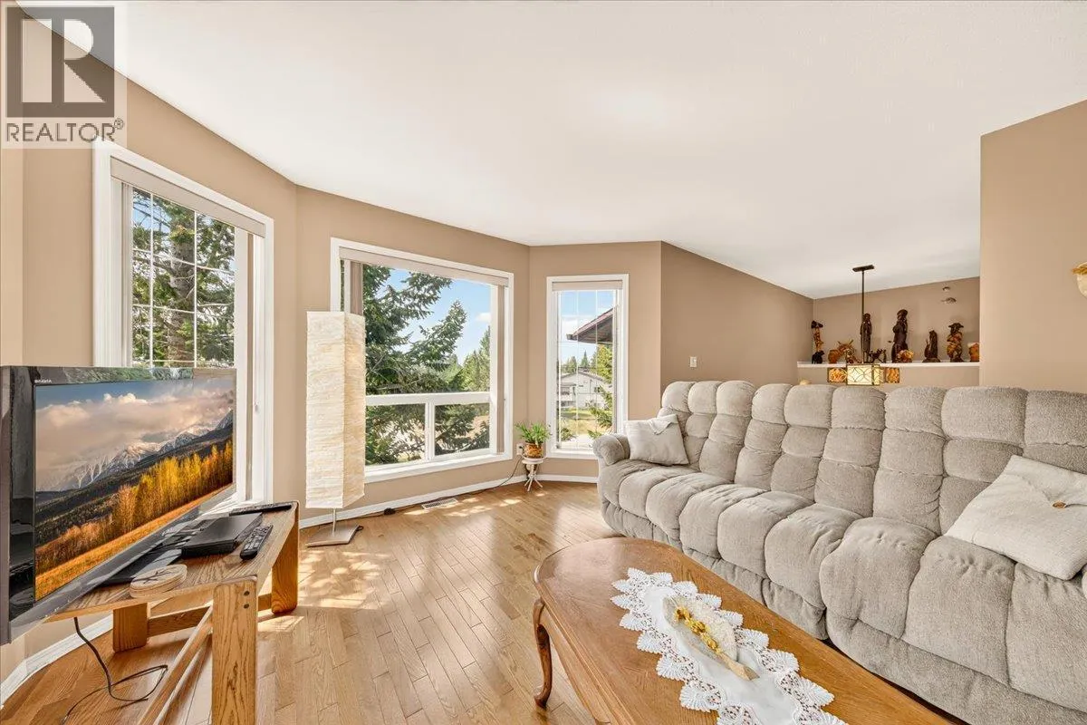 20B Wolf Crescent