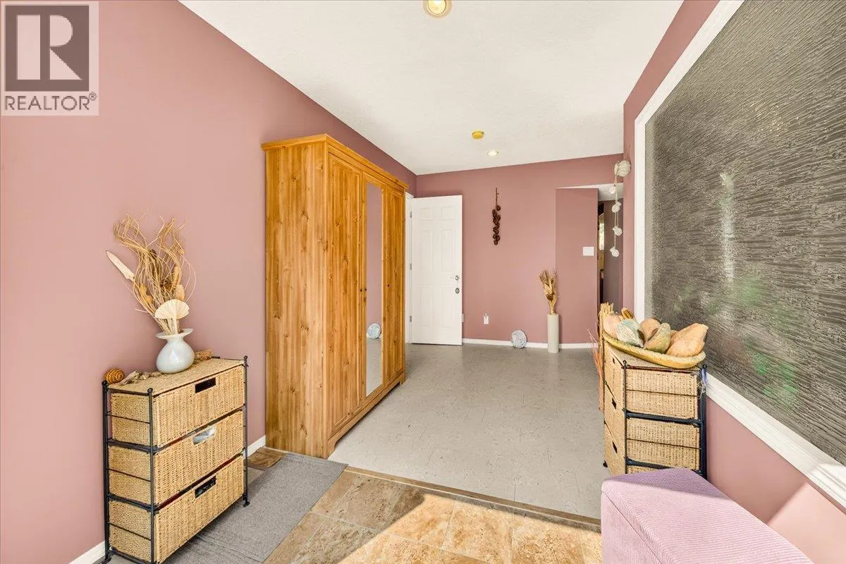 20B Wolf Crescent