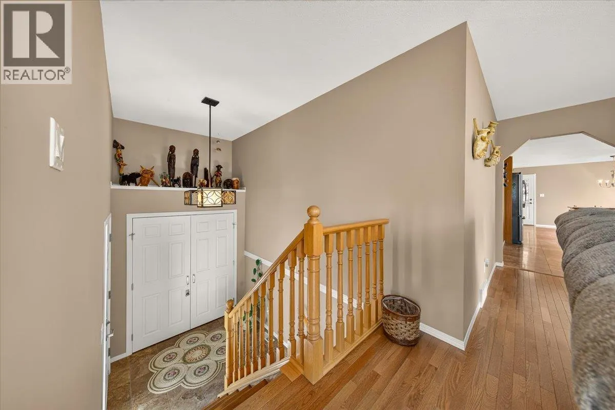 20B Wolf Crescent