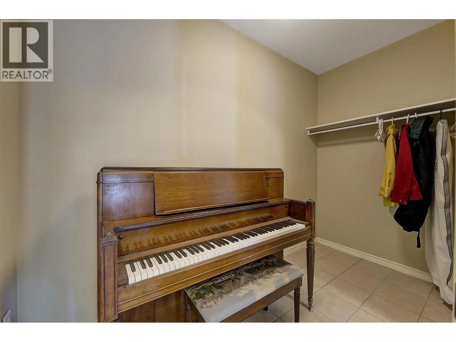 2352 SELKIRK Drive Lot# 37
