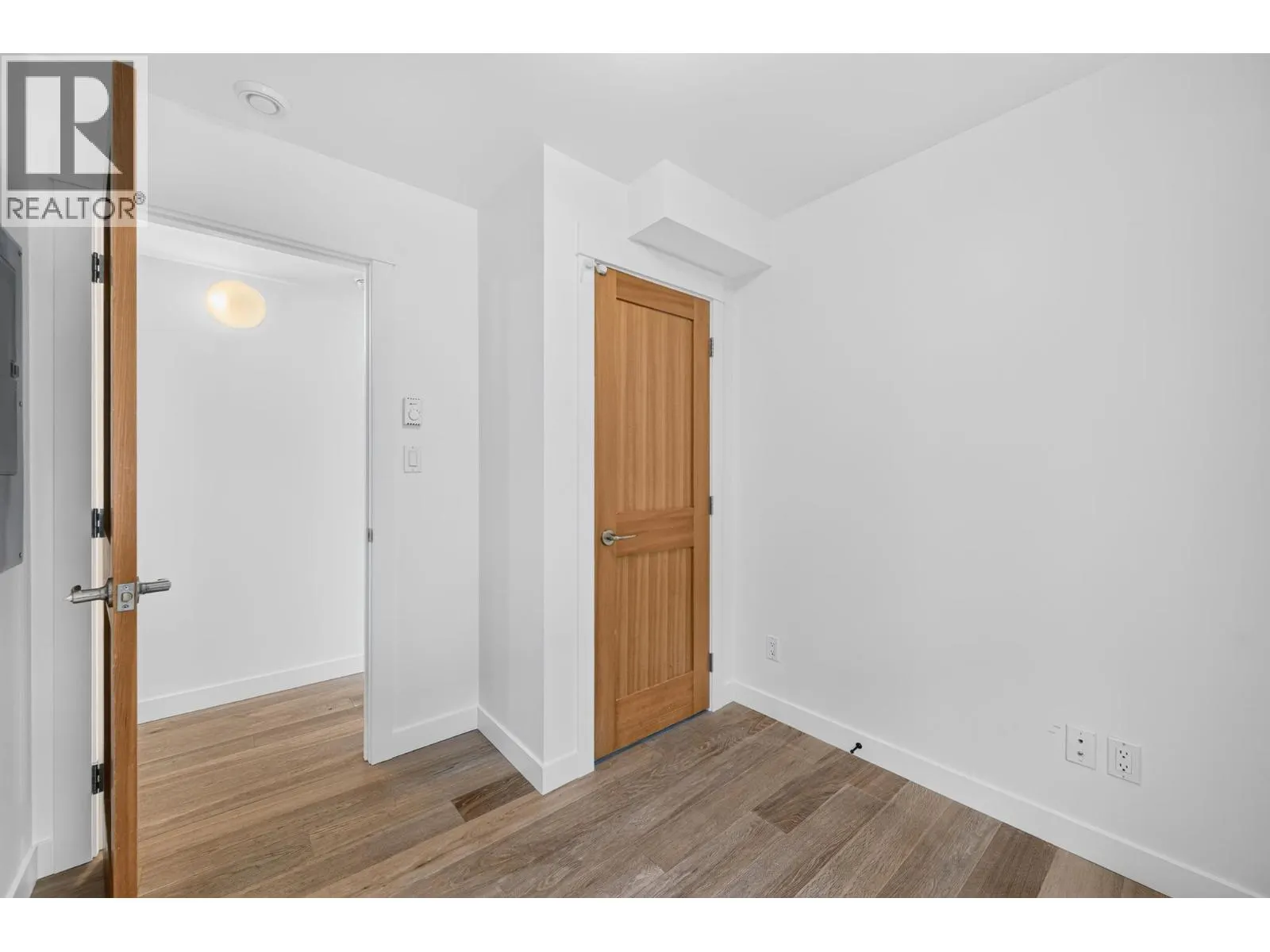 504 A 10th Street S