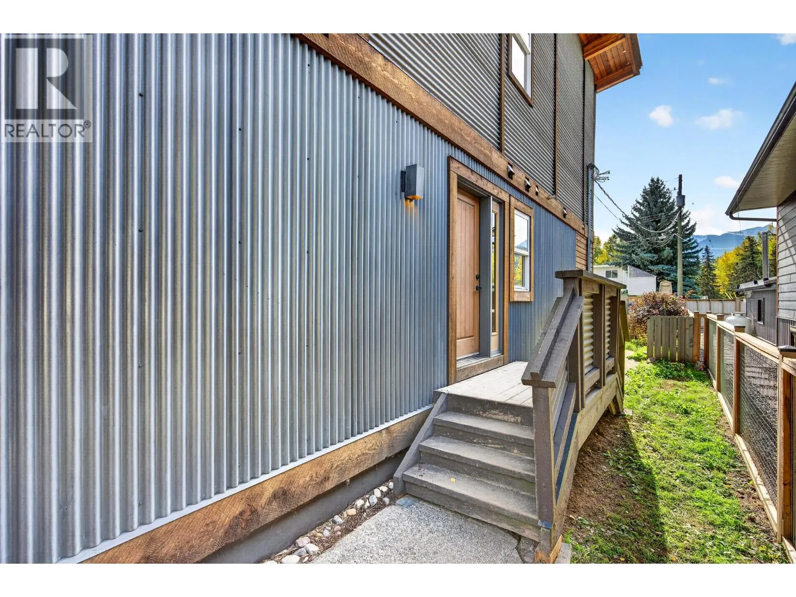 504 A 10th Street S