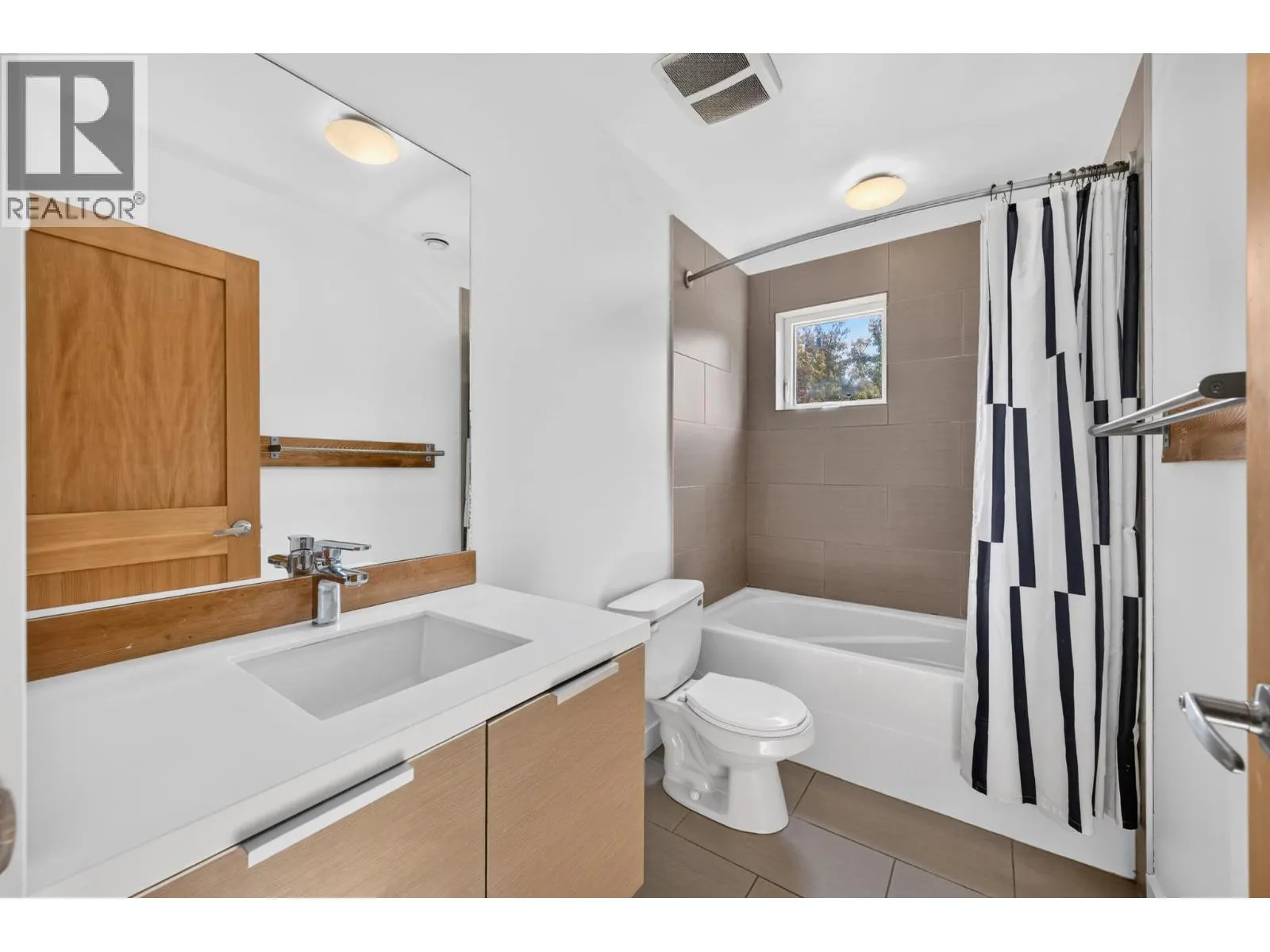 504 A 10th Street S