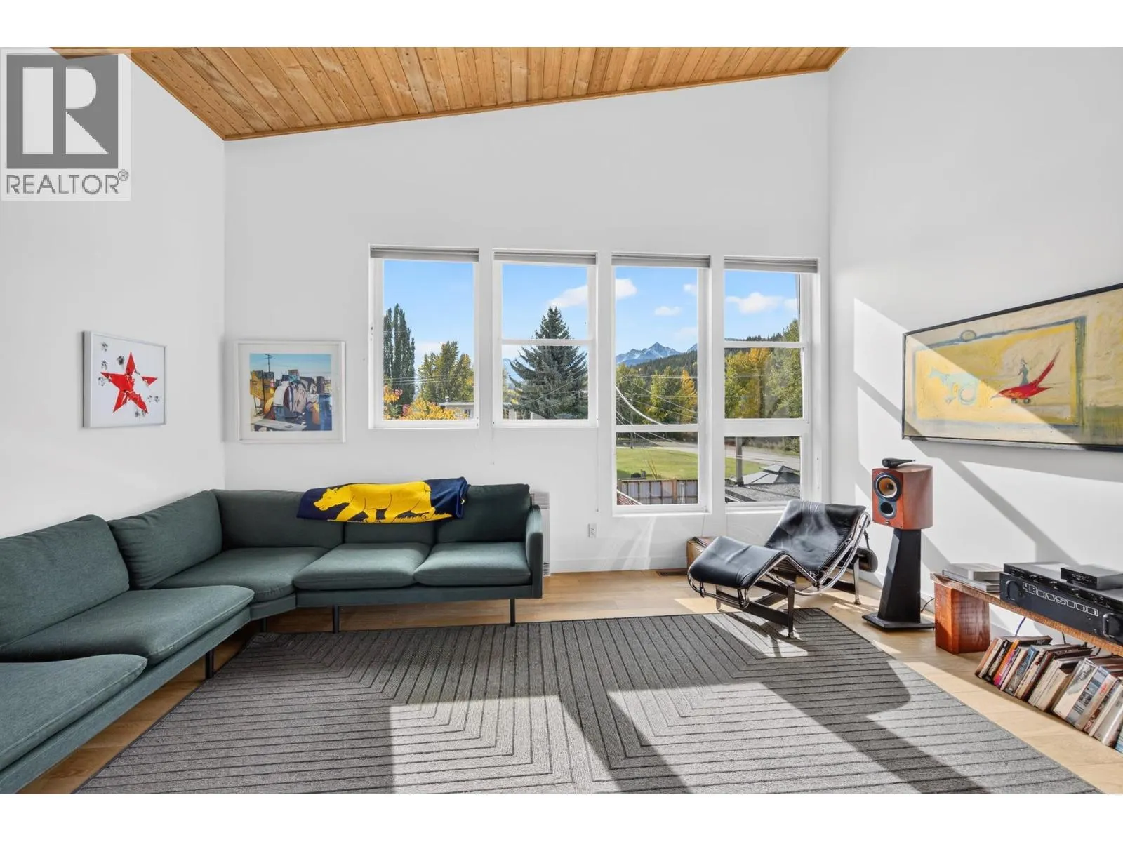 504 A 10th Street S