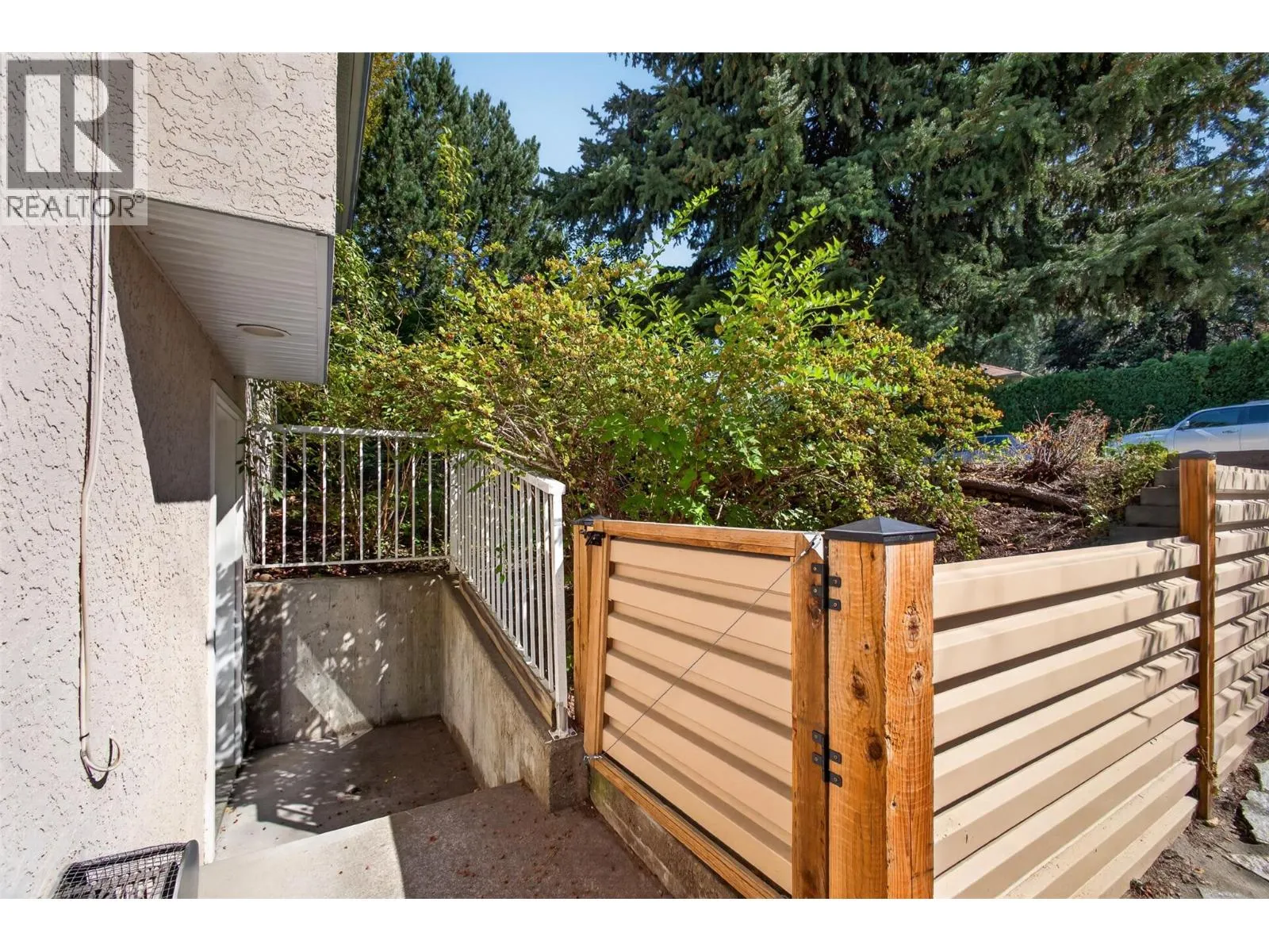 3983 Lakevale Place