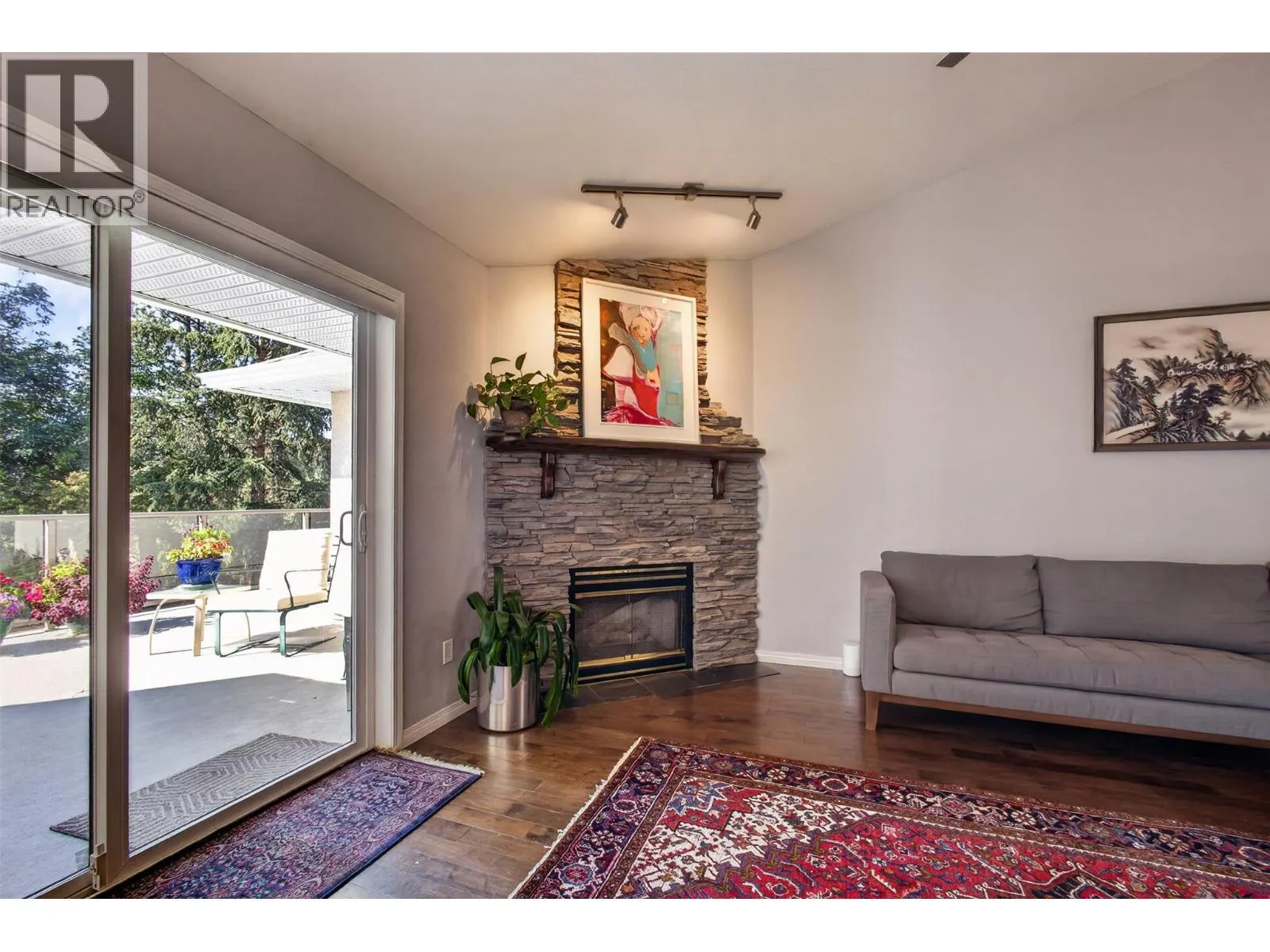 3983 Lakevale Place