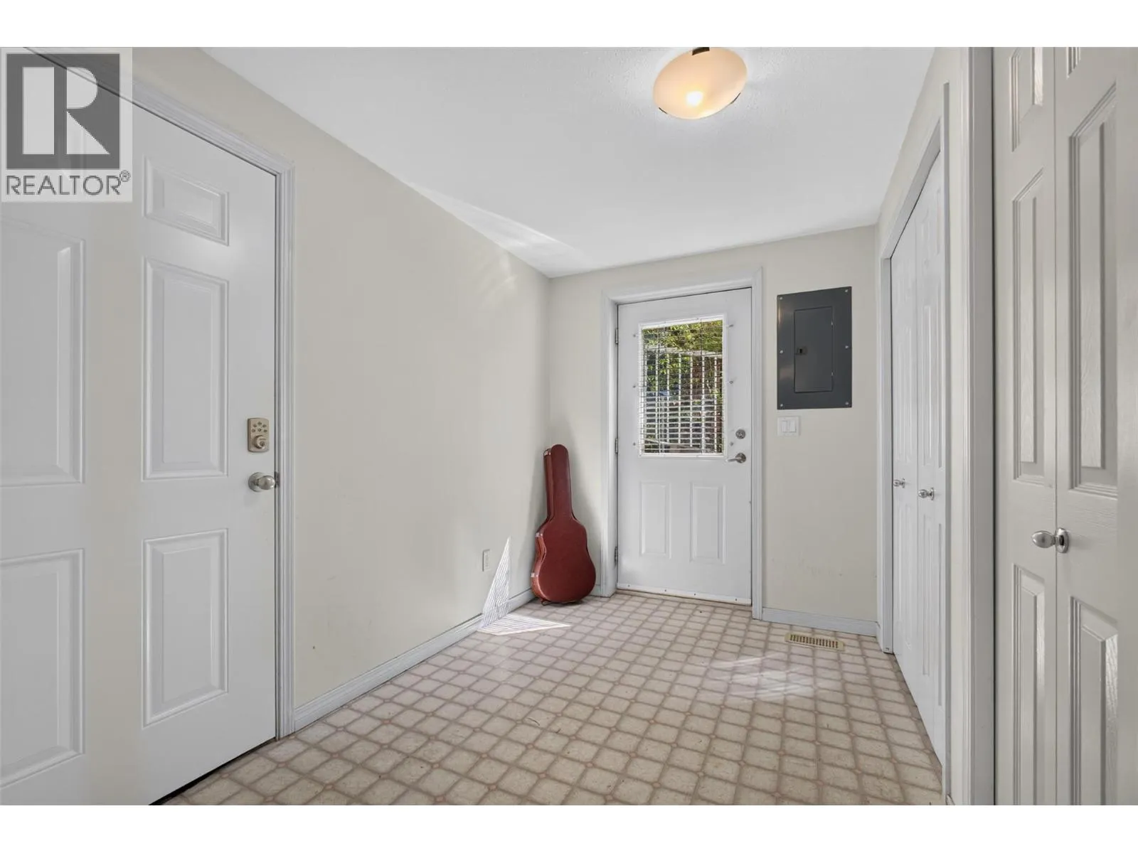 3983 Lakevale Place