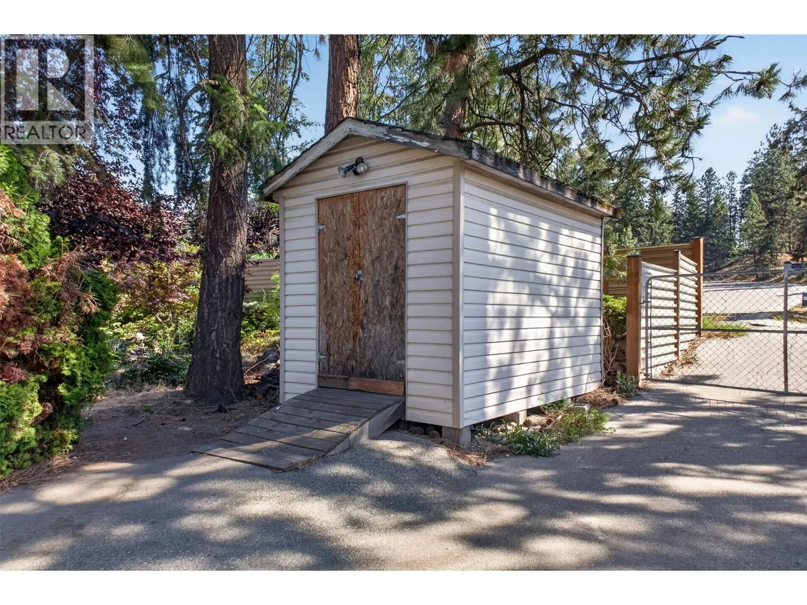 3983 Lakevale Place