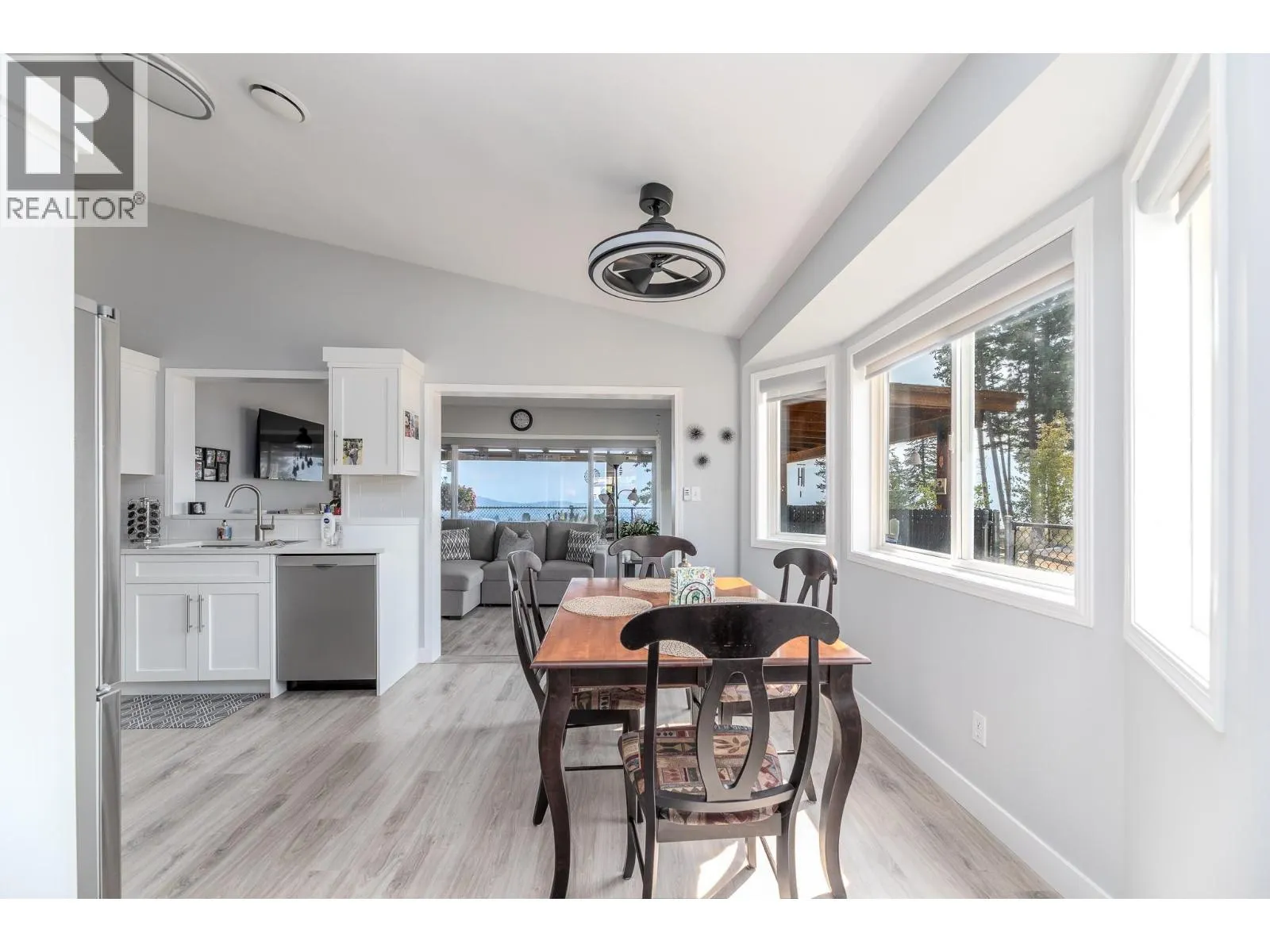 3689 Morningside Drive