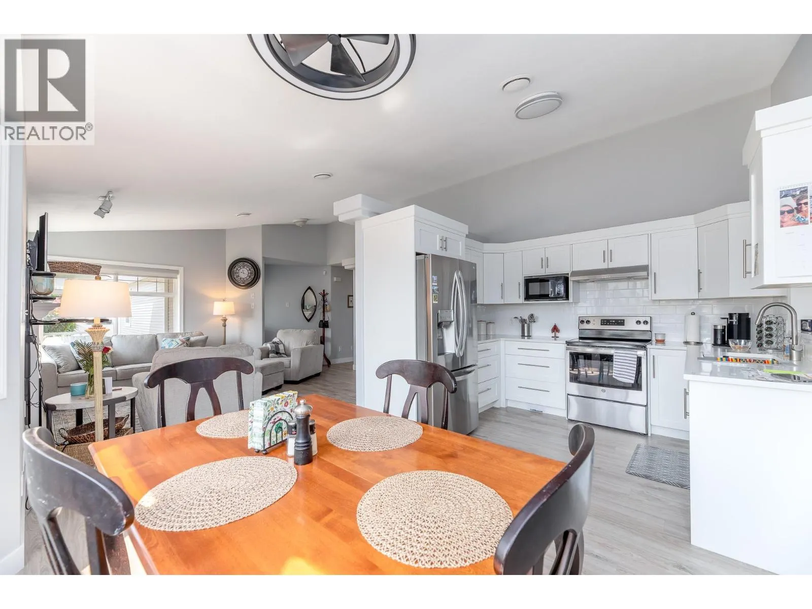 3689 Morningside Drive