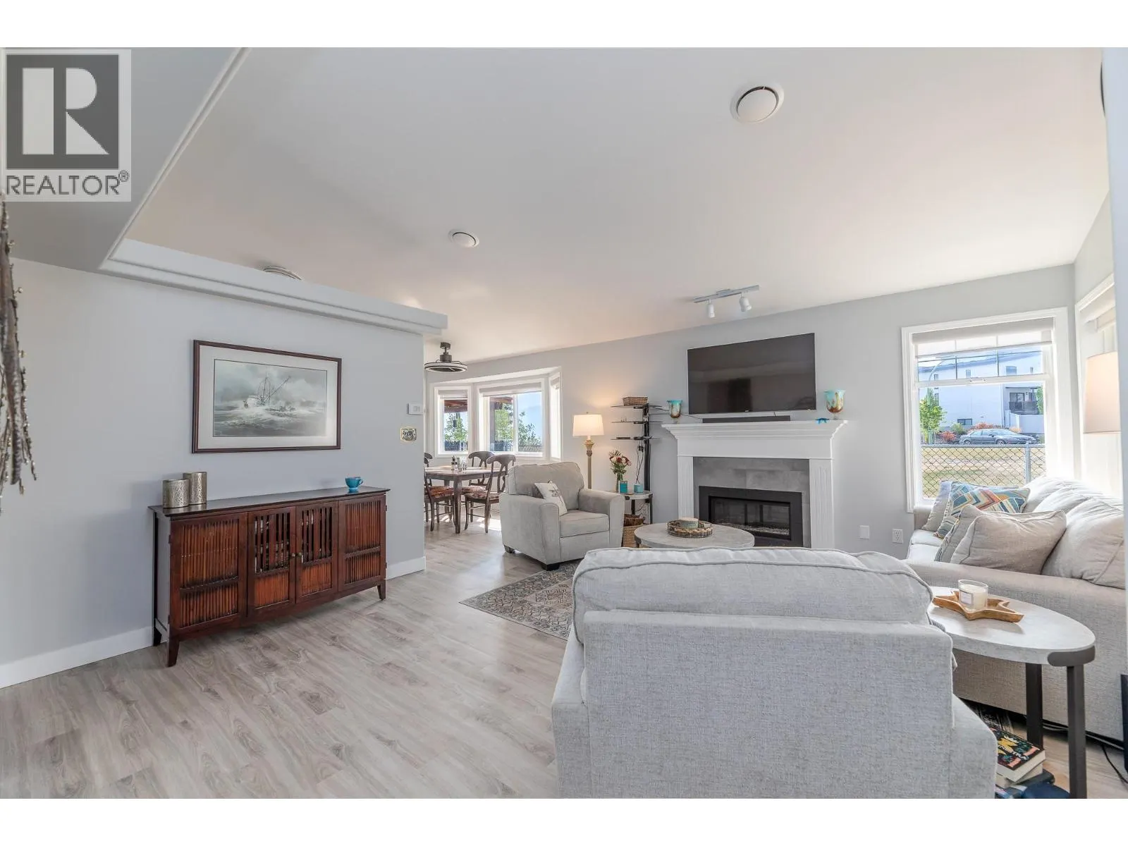 3689 Morningside Drive