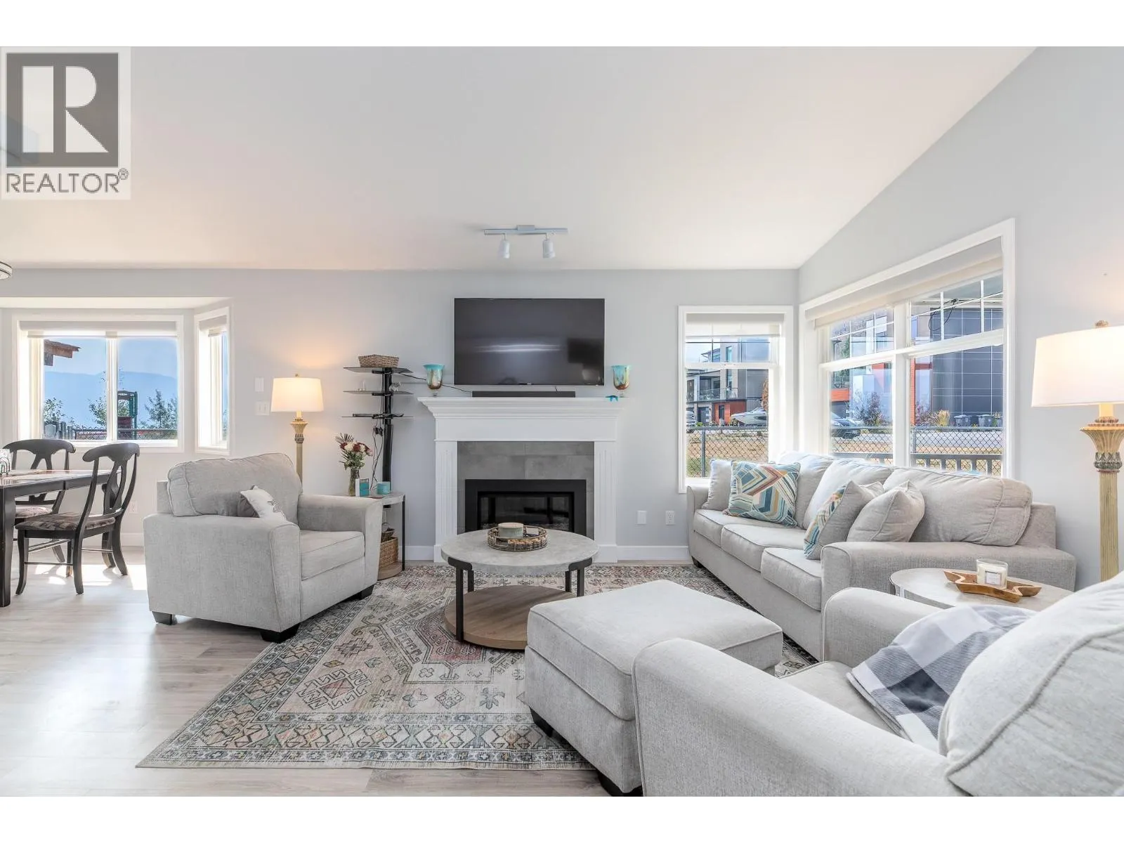 3689 Morningside Drive
